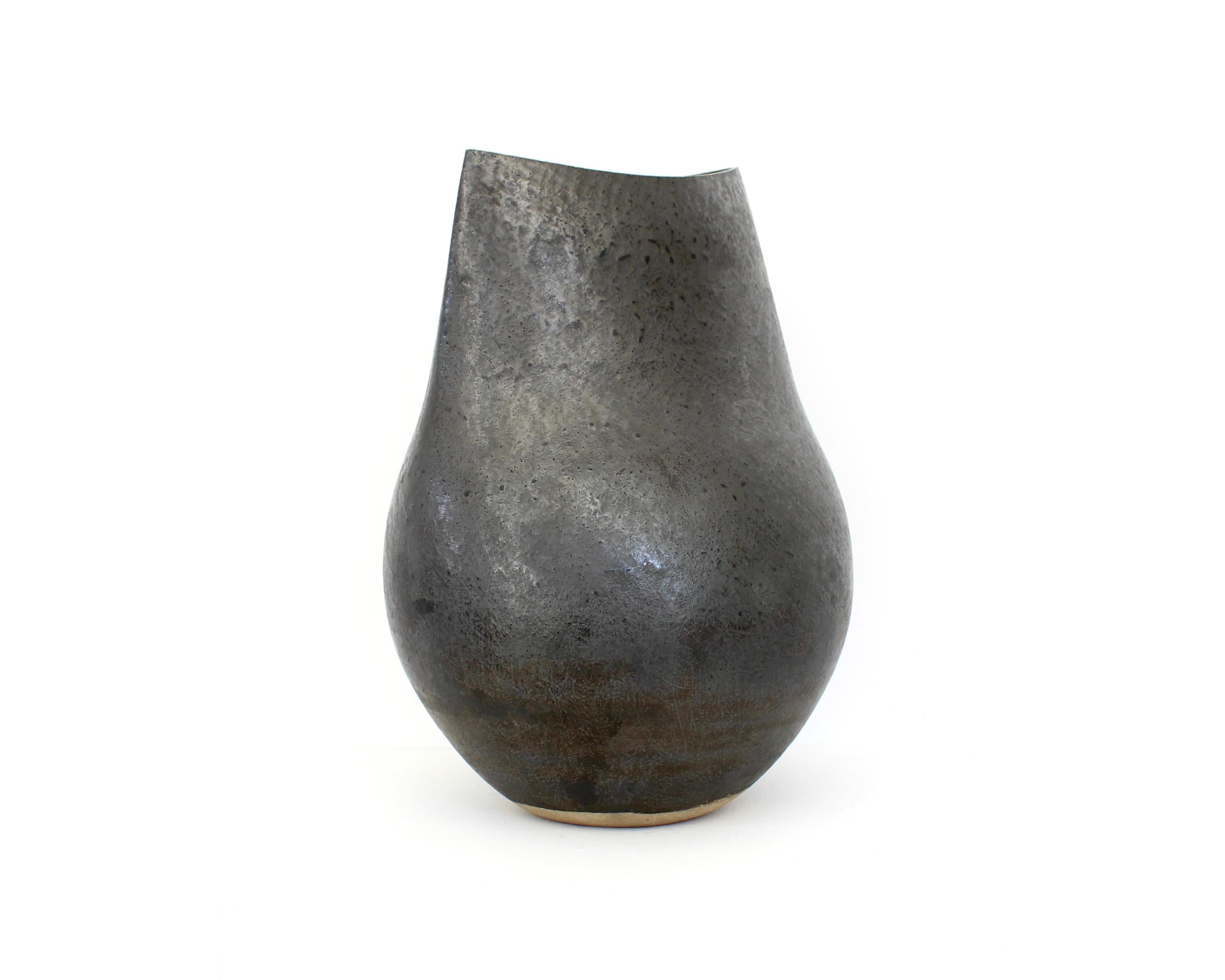 Andre Bloch Vaso basso francese in ceramica con smalto nero c 2024 in vendita 1
