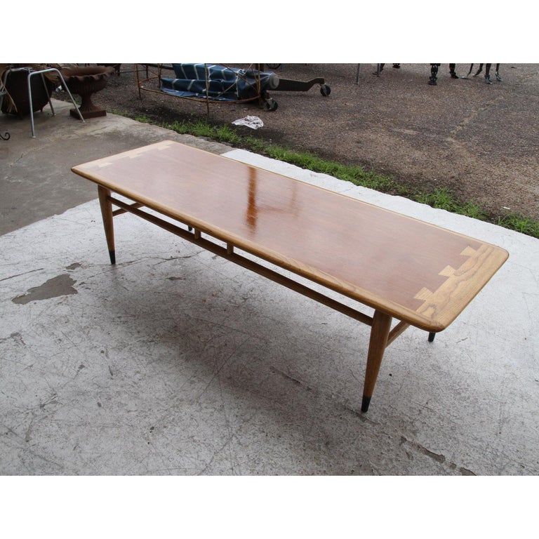 20th Century Andre Bus for Lane Acclaim Mid-Century Walnut Coffee Table For Sale