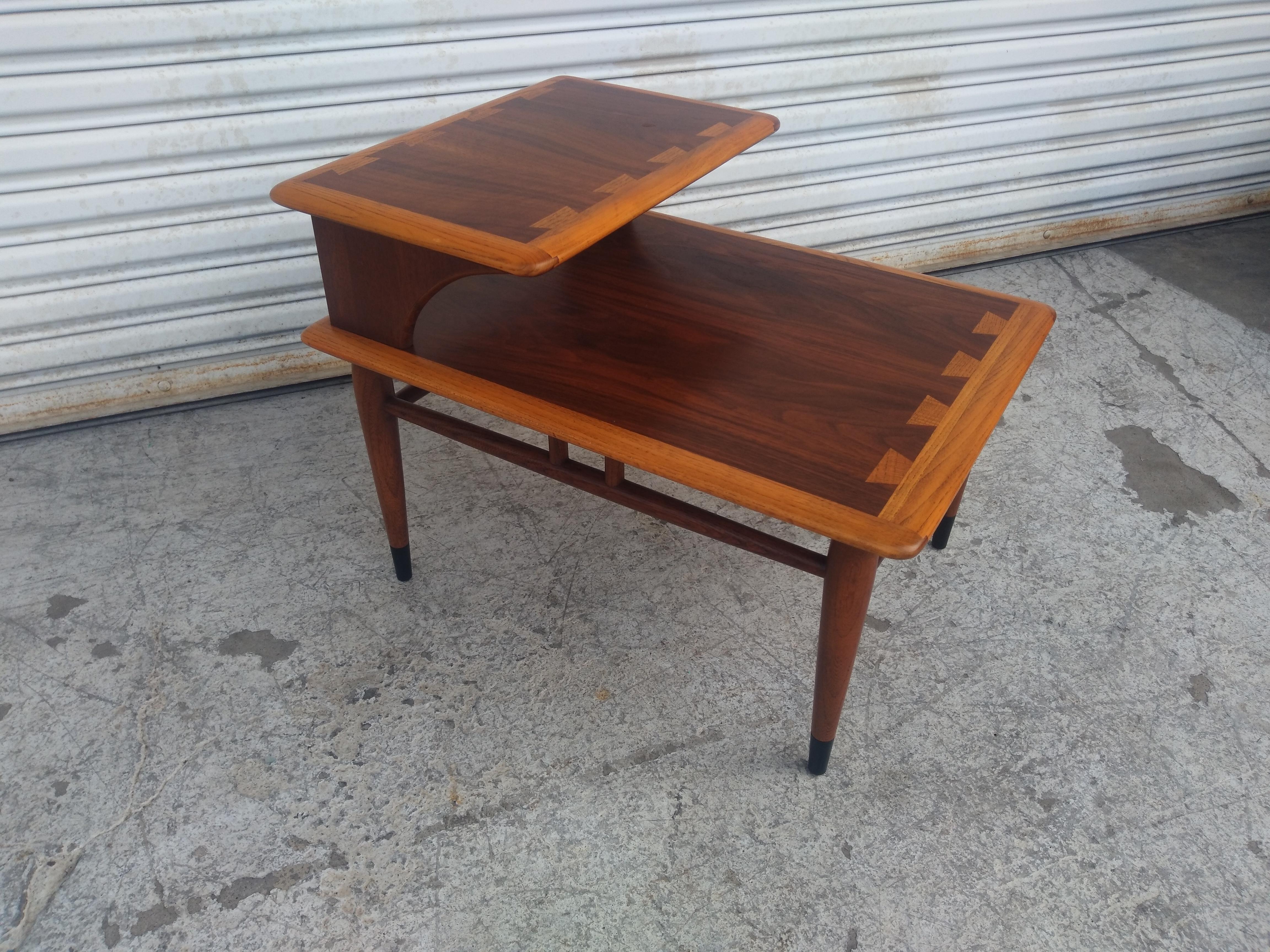 Mid-Century Modern Andre Bus Step End Table for Lane Acclaim Furniture For Sale