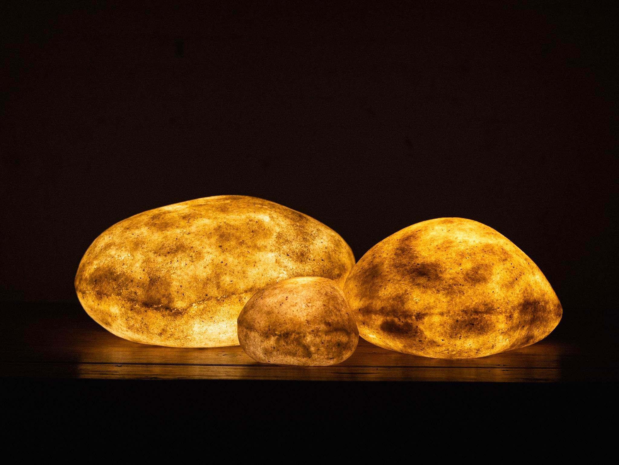 Andre Cazenave Grande lampe rocheuse en fibre de verre de l'ère spatiale Bon état - En vente à Brooklyn, NY