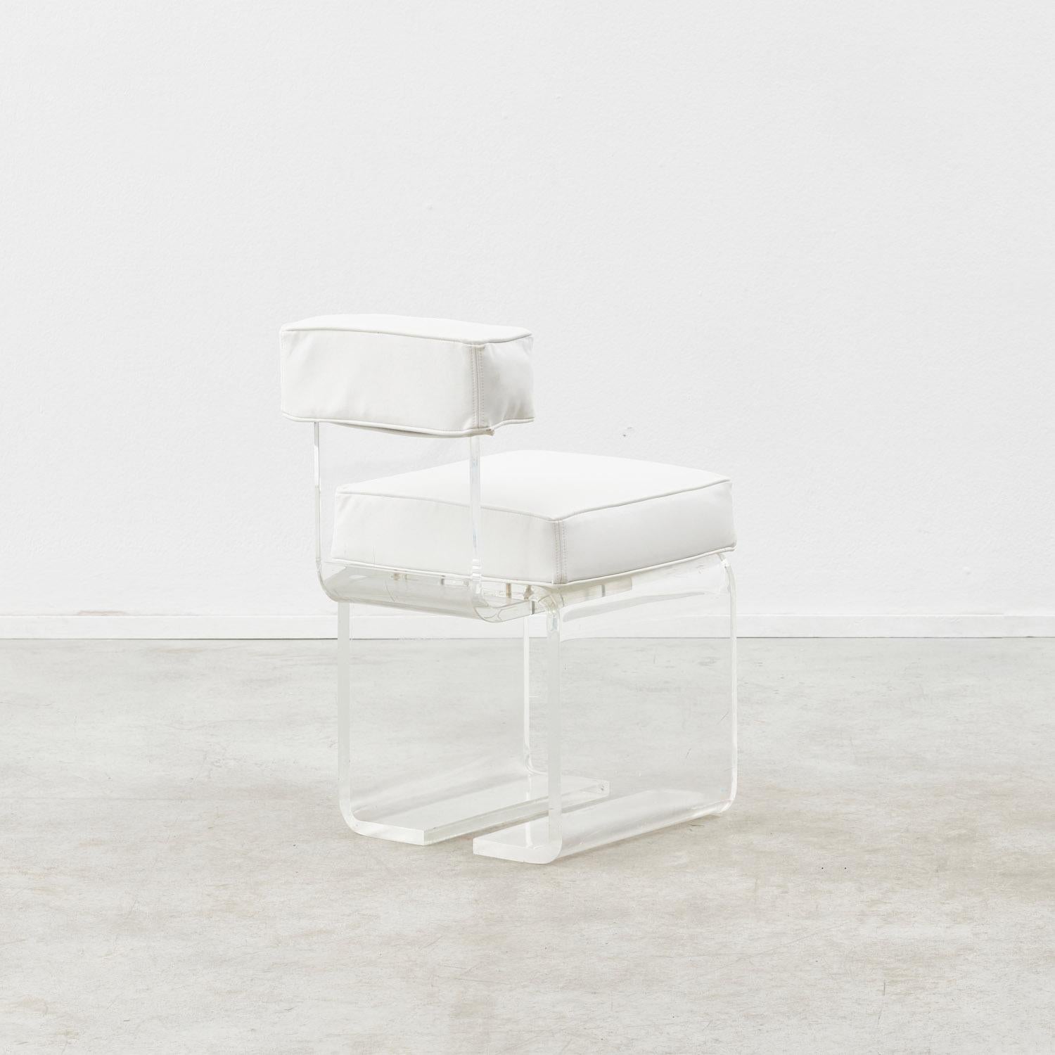Silla André Courrèges de plexi - Francia, años 70 Francés en venta