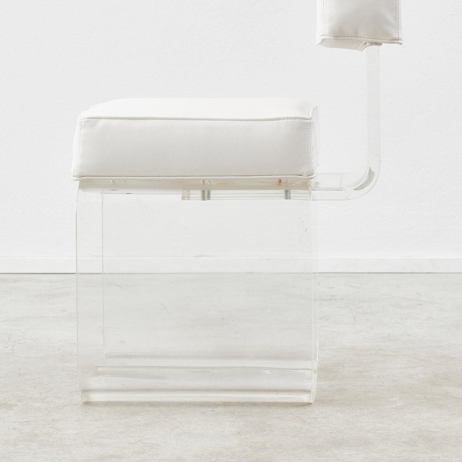 Silla André Courrèges de plexi - Francia, años 70 finales del siglo XX en venta
