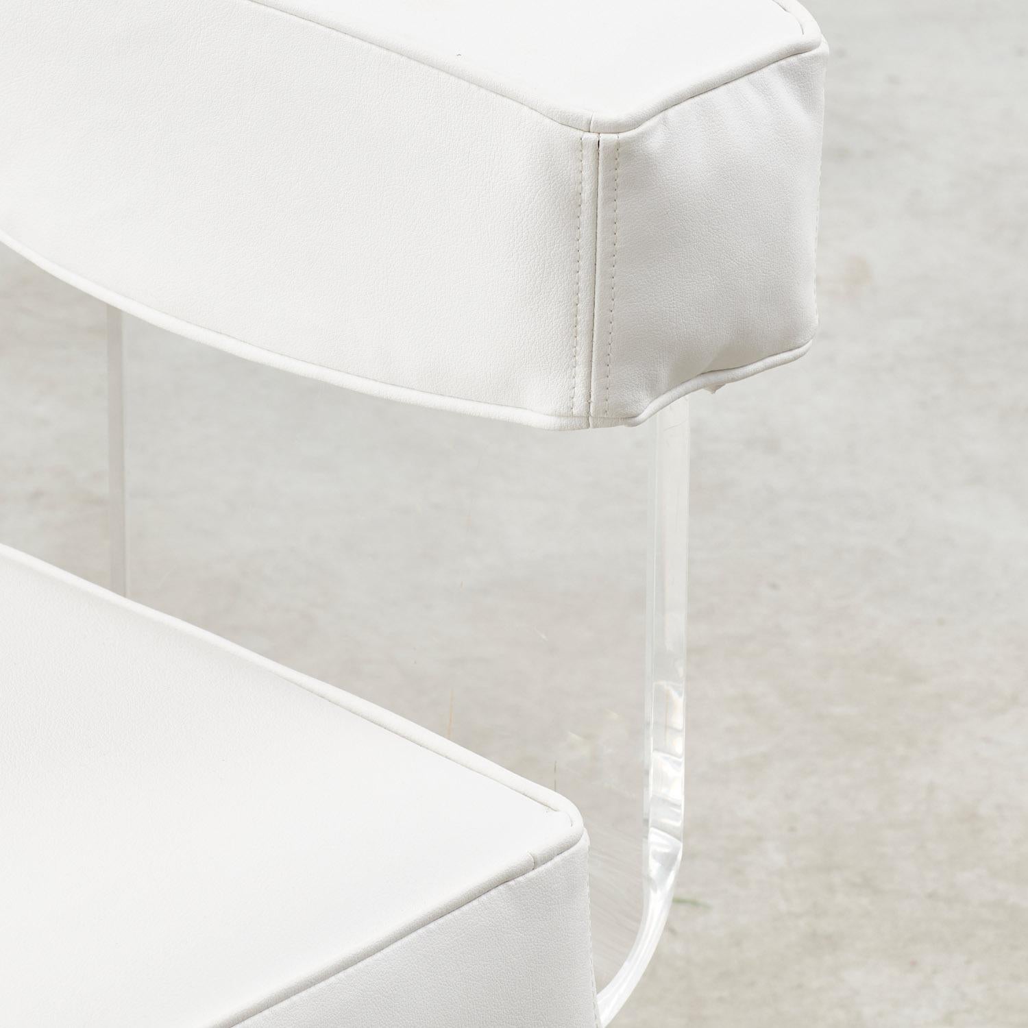 Silla André Courrèges de plexi - Francia, años 70 en venta 1