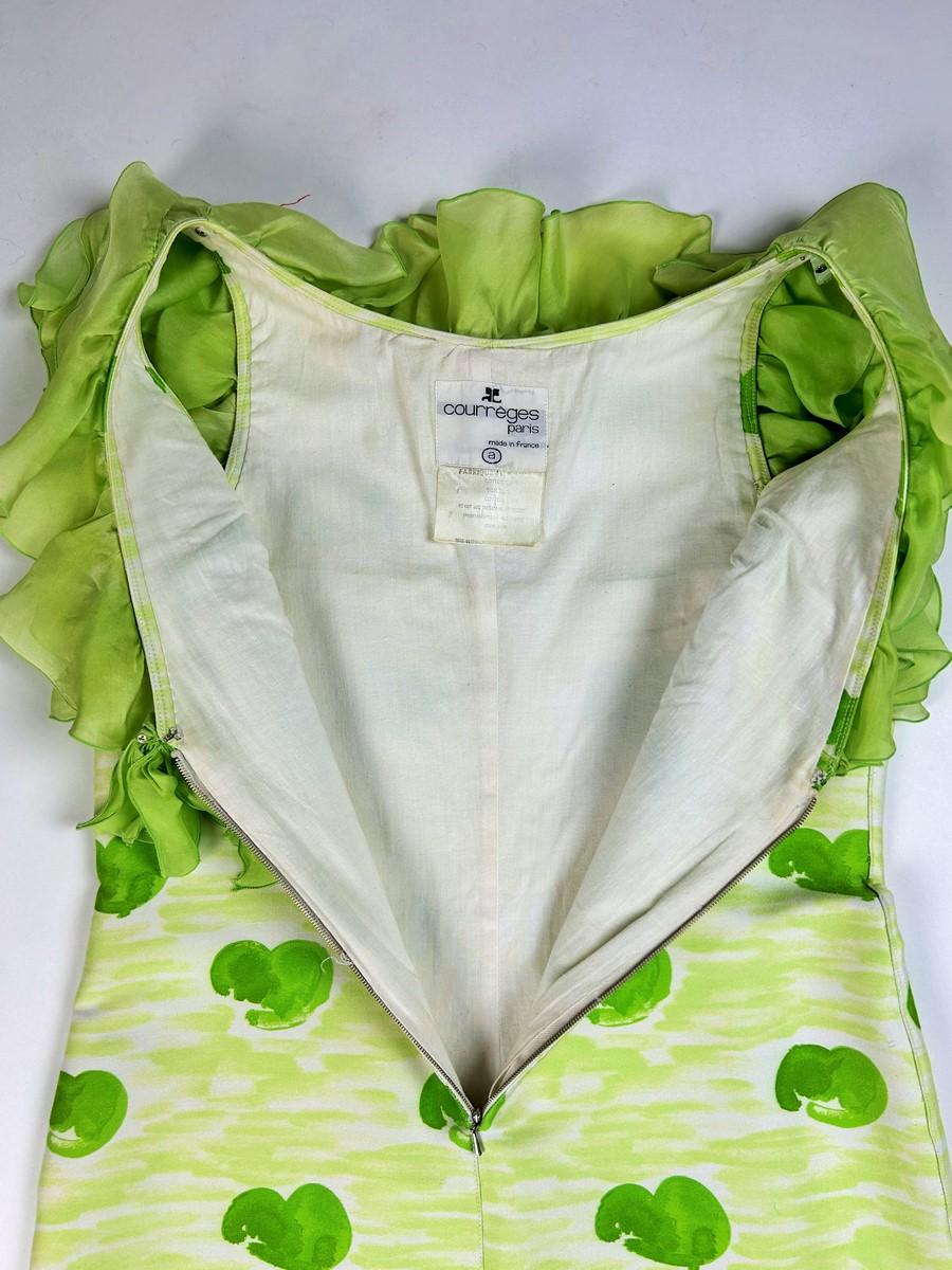André Courrèges Robe chasuble en jersey imprimé vert et jaune Circa 1970 en vente 9
