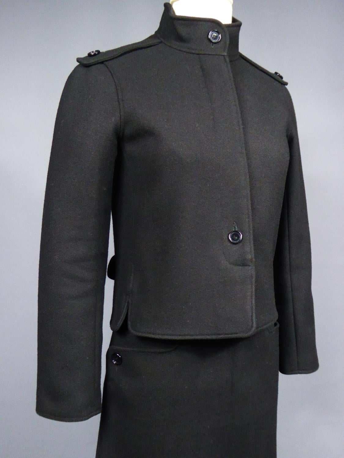 André Courrèges Haute Couture Abito con gonna in lana nera Circa 1968/1975 in vendita 4