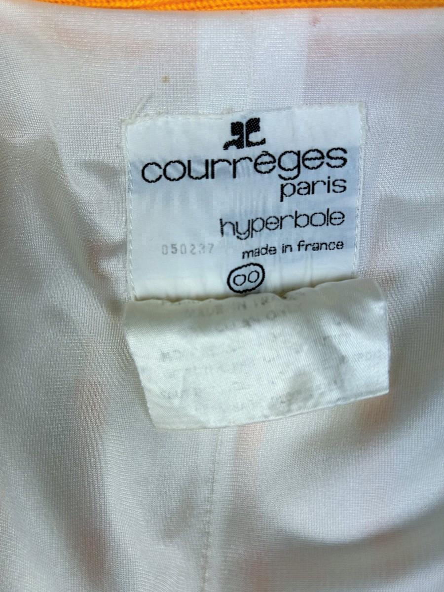 André Courrèges Hyperbole white and yellow wool knit jumpsuit France Circa 1970 In Good Condition For Sale In Toulon, FR