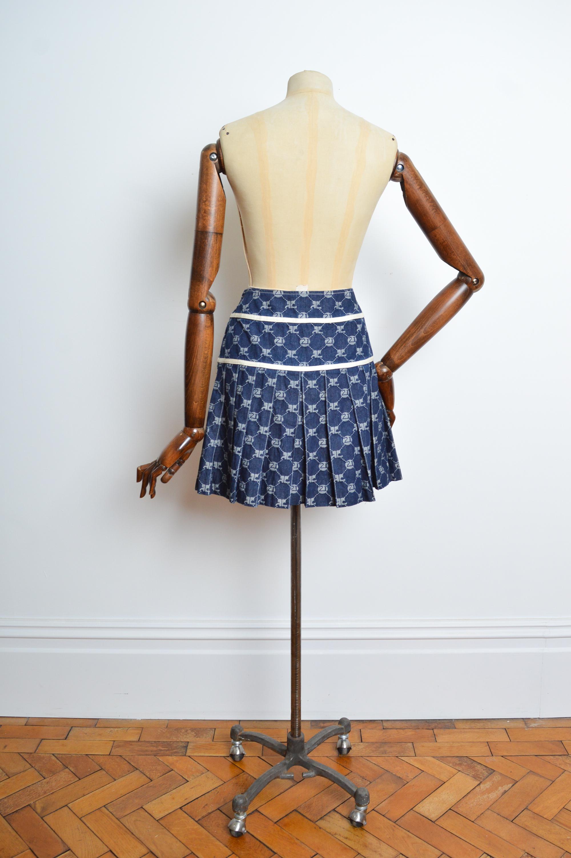 André Courrèges Jacquard Repeat Logo Denim Vintage pleated Mini Skirt For Sale 5