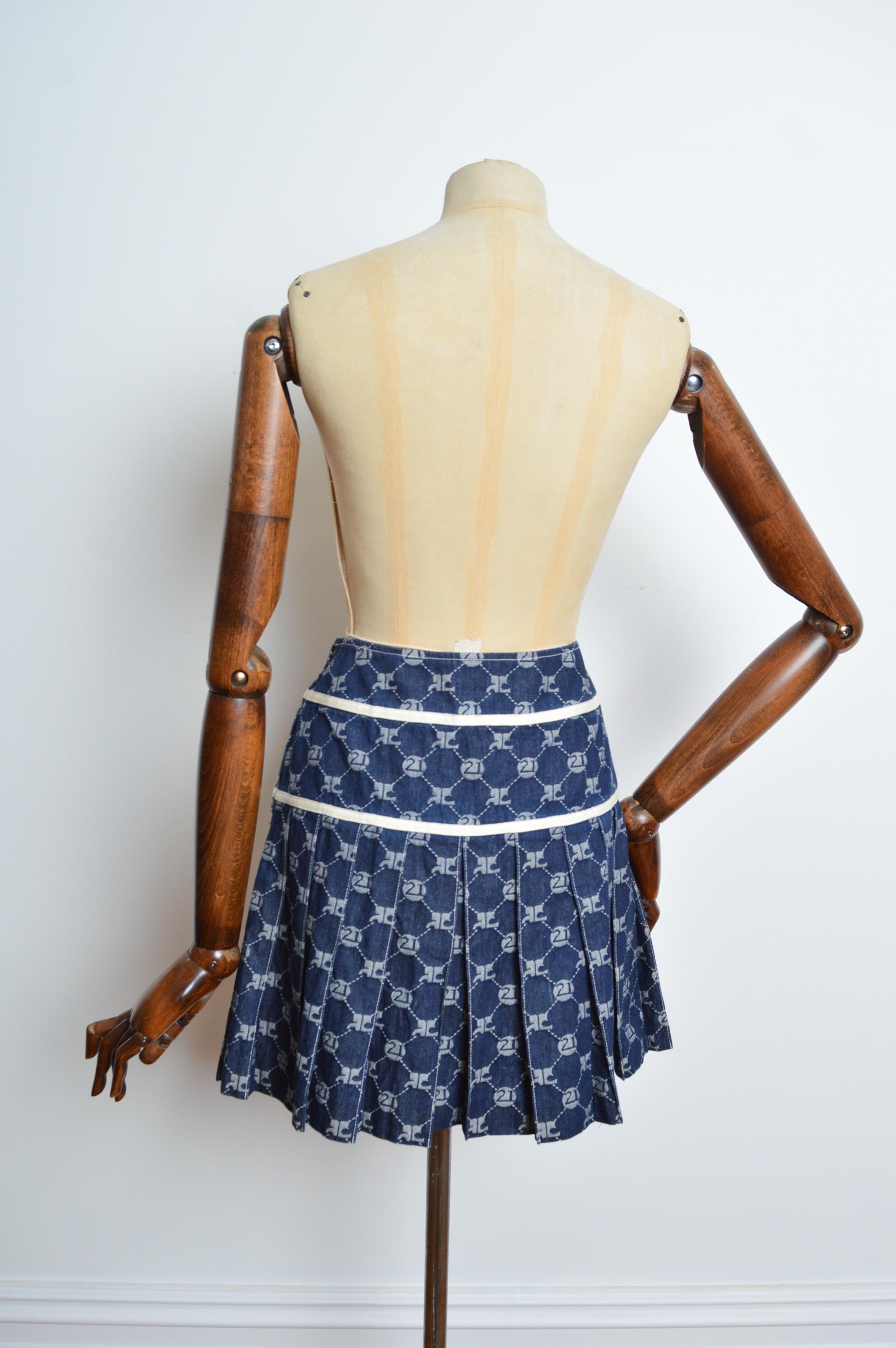 André Courrèges Jacquard Repeat Logo Denim Vintage pleated Mini Skirt For Sale 6