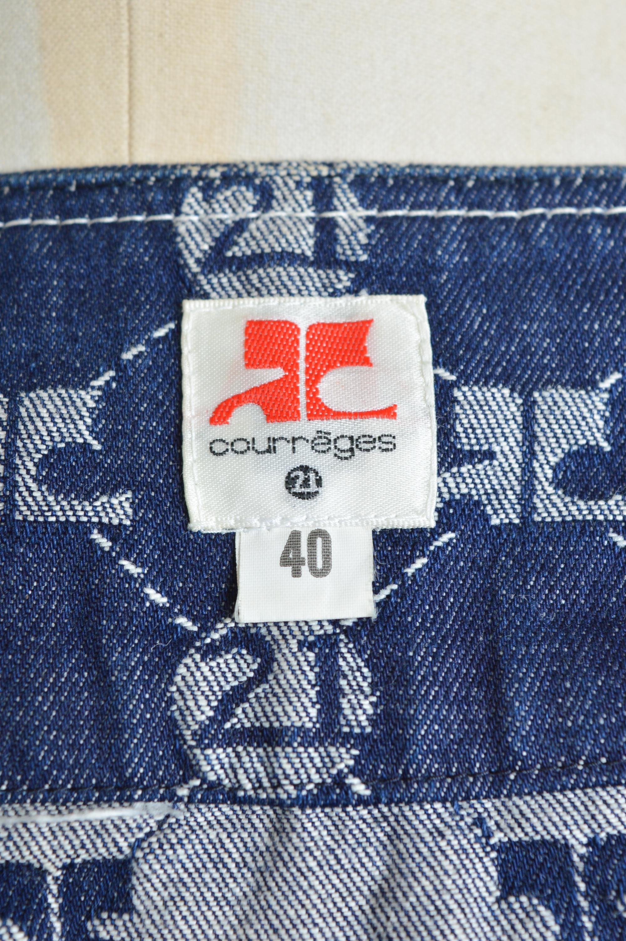 André Courrèges Jacquard Repeat Logo Denim Vintage pleated Mini Skirt For Sale 9