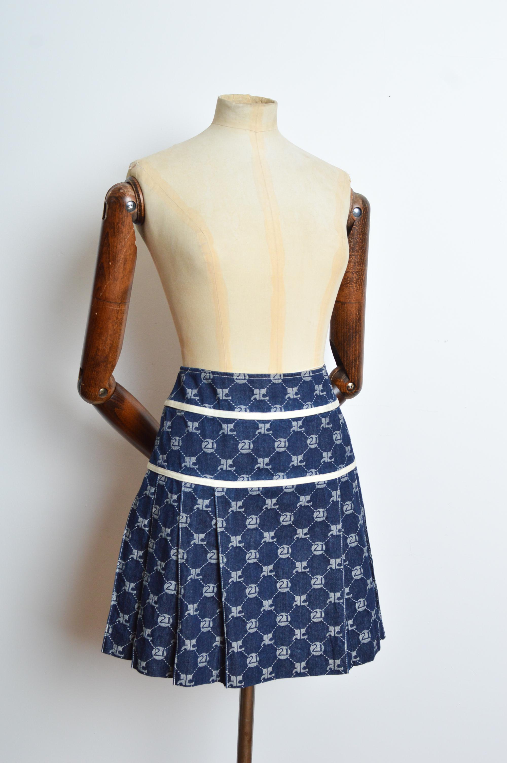 André Courrèges Jacquard Repeat Logo Denim Vintage pleated Mini Skirt For Sale 1