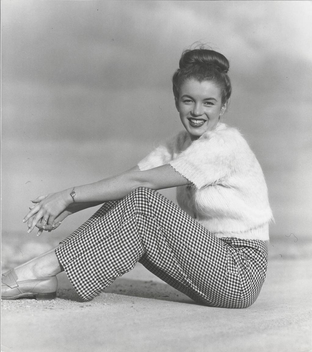 Black and White Photograph di Andre de Dienes - Norma Jeane (Marilyn Monroe), California