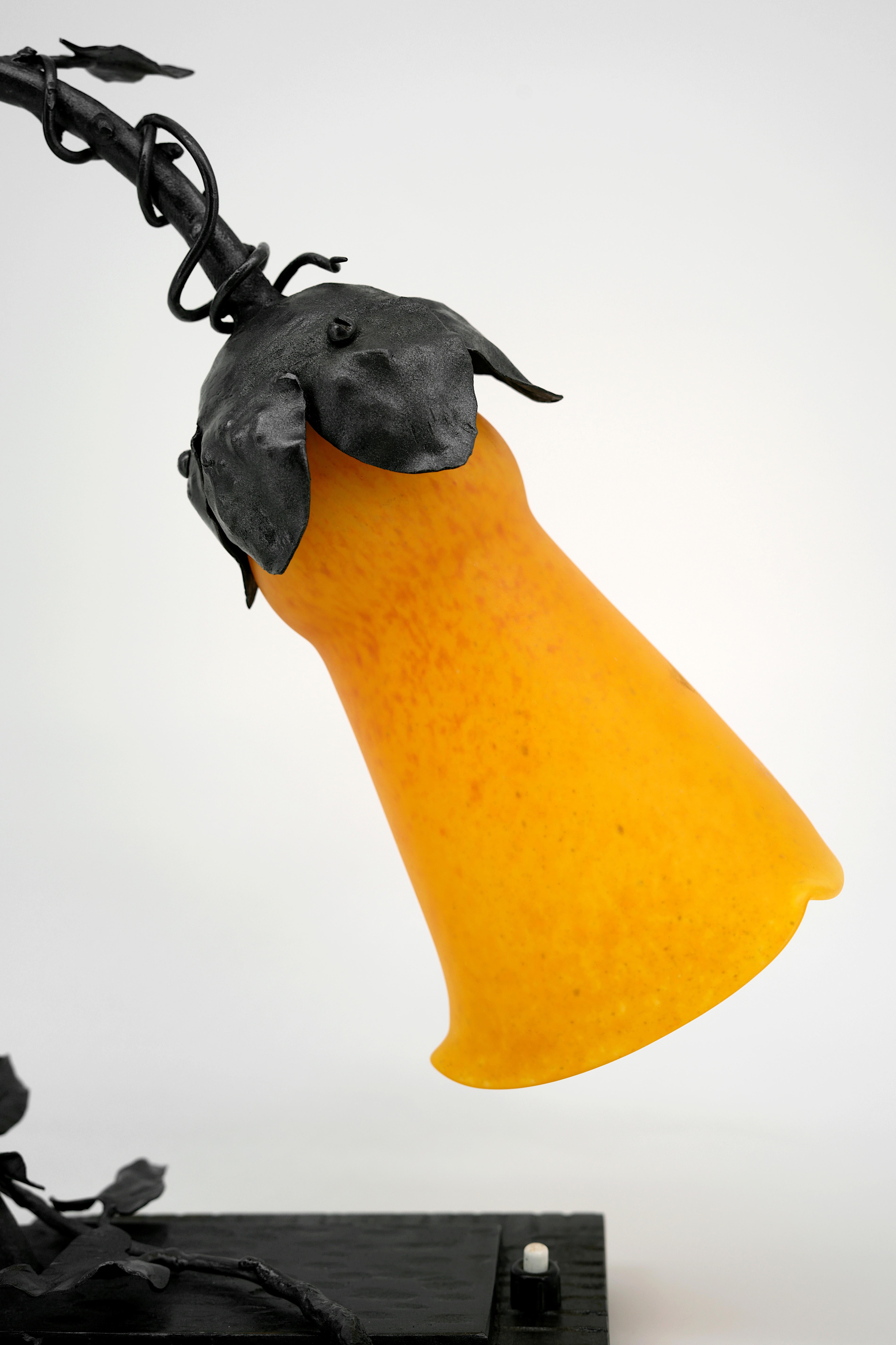 Französische Art-déco-Tischlampe Bindweed von Andre Delatte, Art déco, 1920 (Frühes 20. Jahrhundert) im Angebot