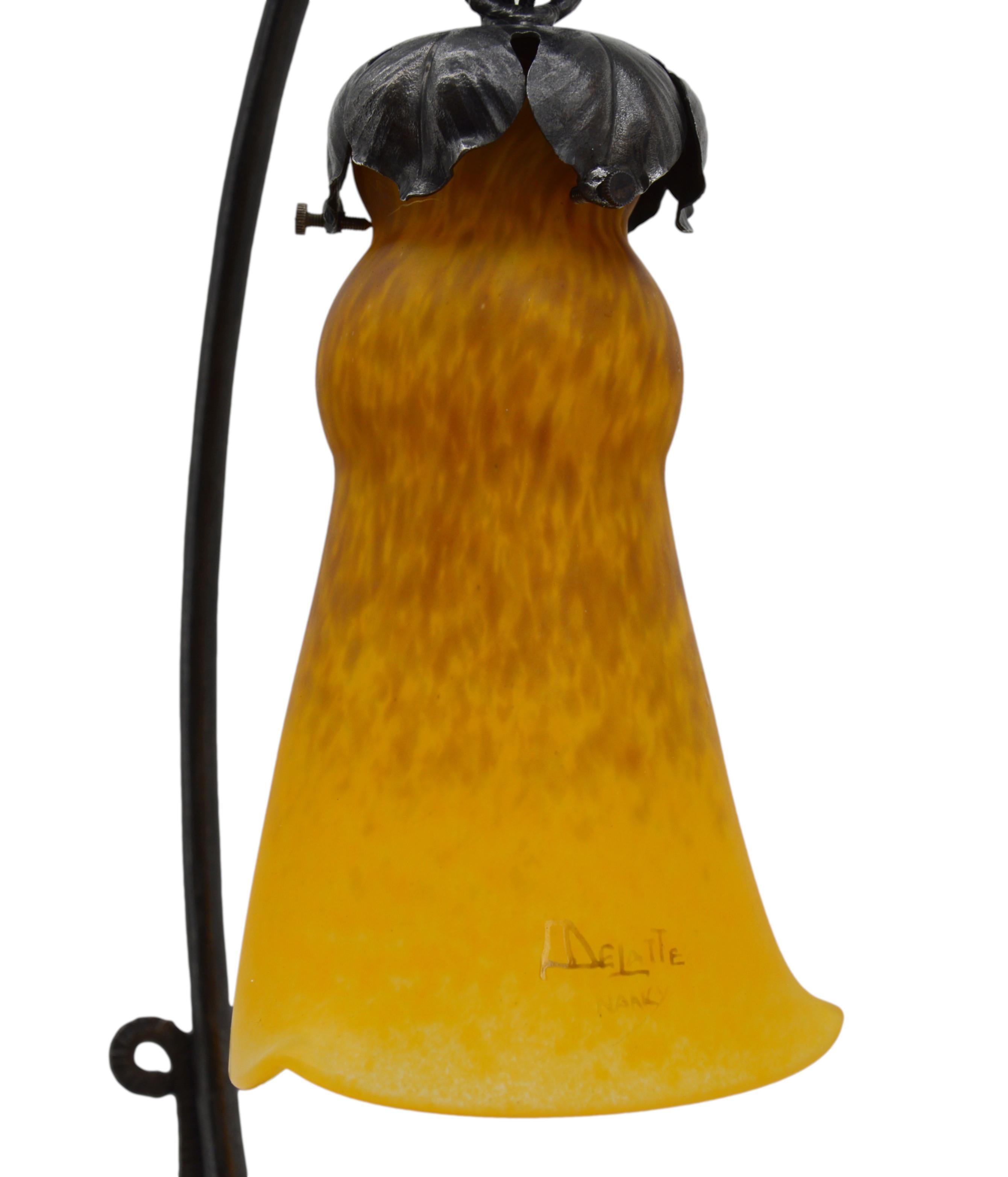 Français Andre Delatte, grande lampe de bureau Art déco française, fin des années 1920 en vente