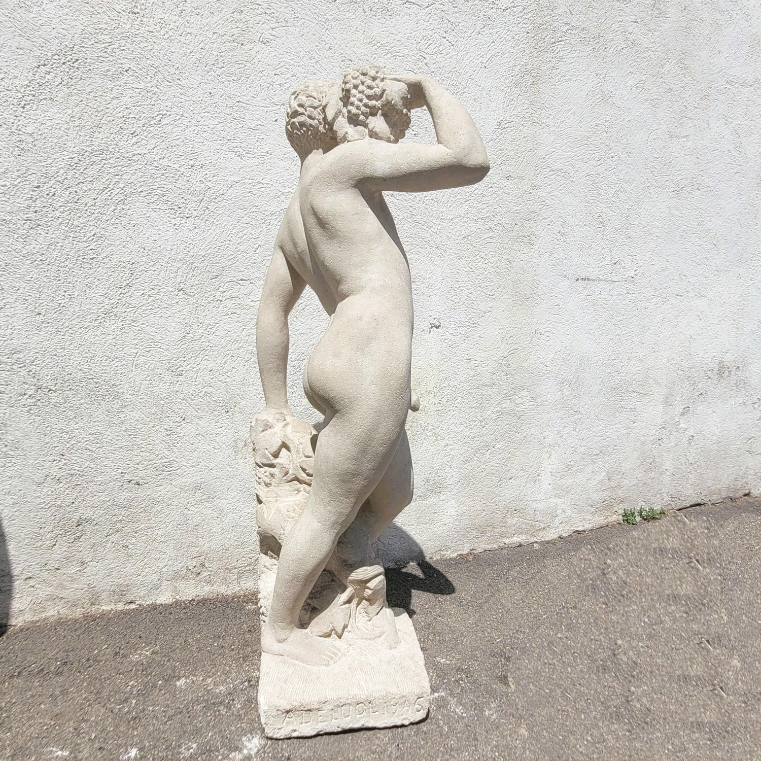 Greco-romano André Deluol, Uomo in piedi, scultura in pietra, XX secolo in vendita