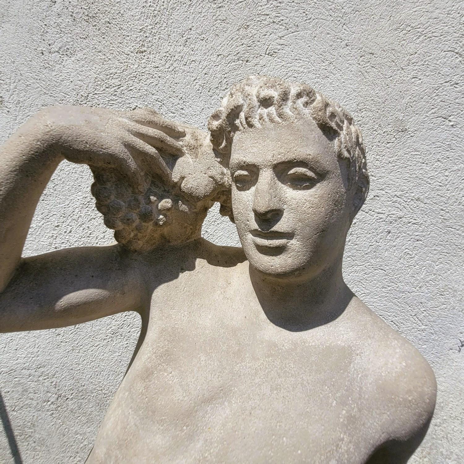 André Deluol, Uomo in piedi, scultura in pietra, XX secolo in vendita 3