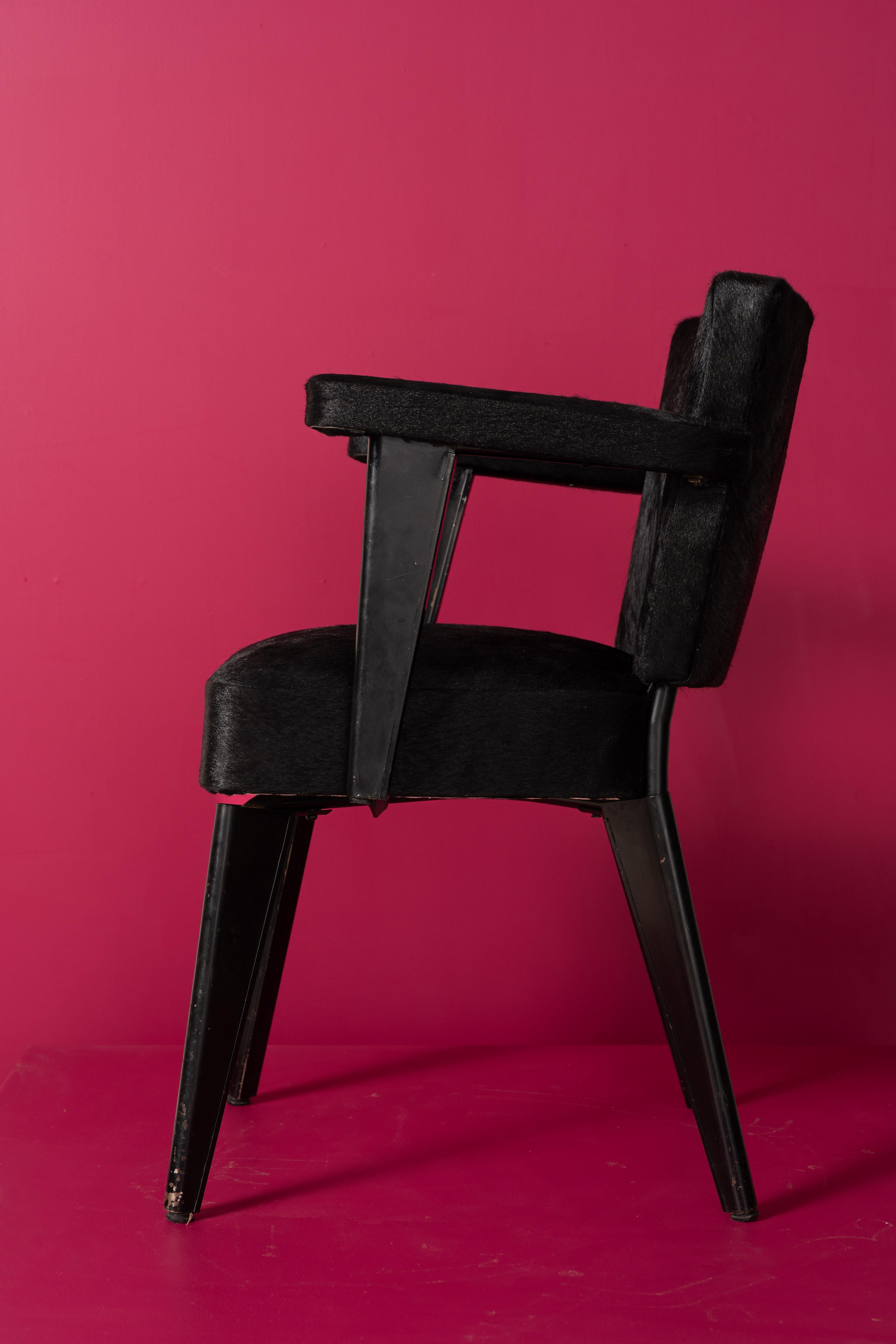 André DOMIN & Marcel GENEVIEVRE Armchair Bon état - En vente à Forest, BE
