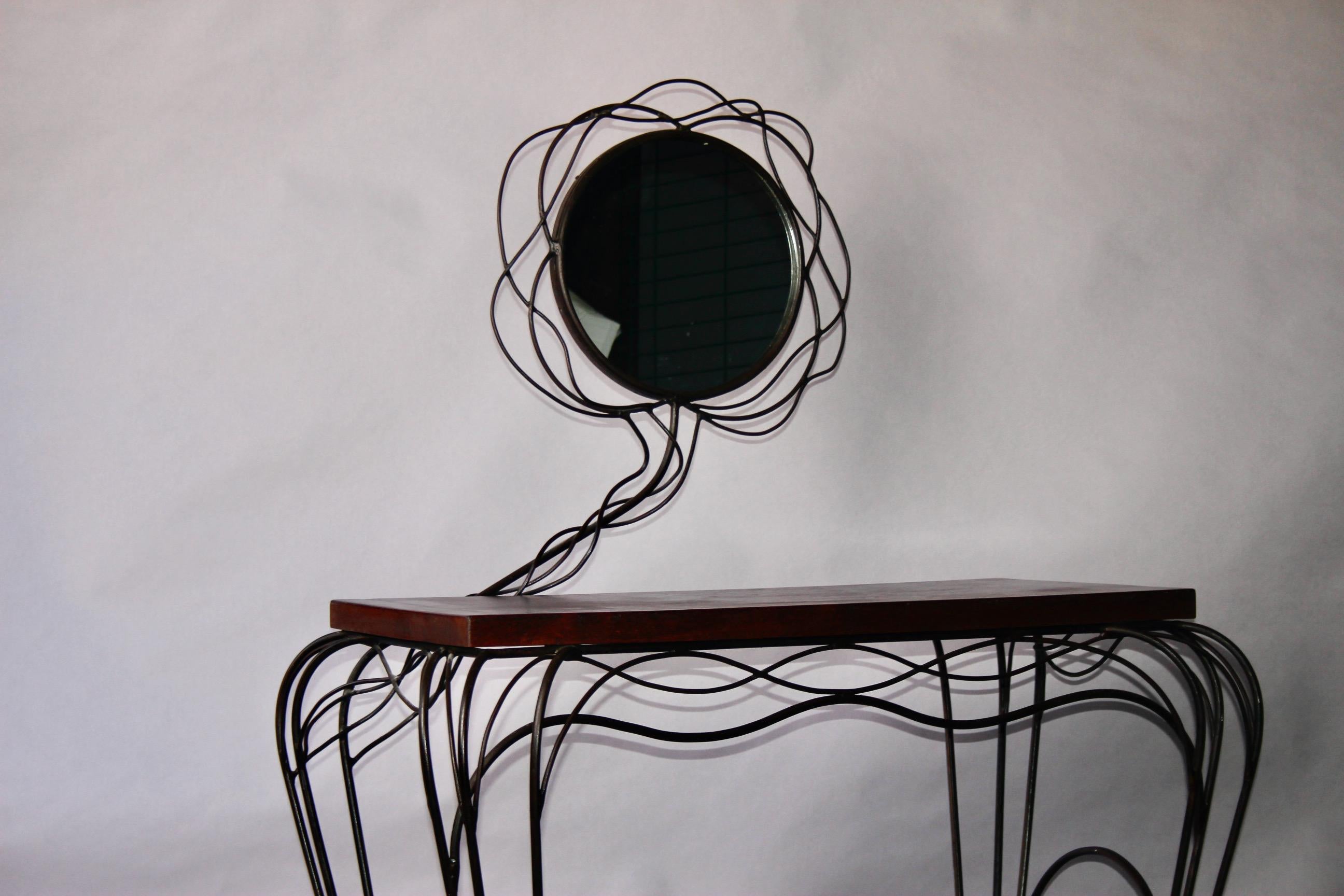 Français Coiffeuse en bois et métal de style Andre Dubreuil en vente