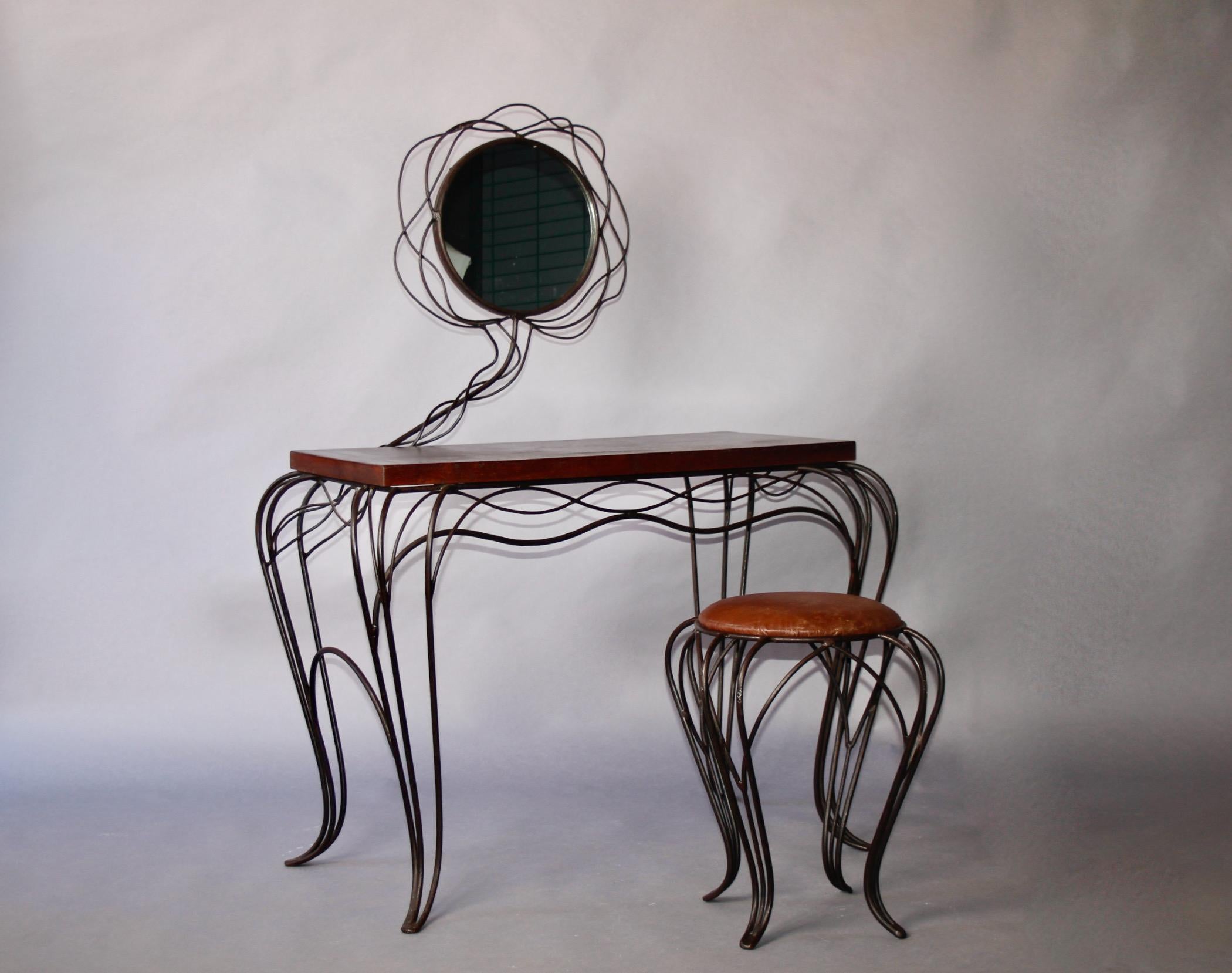 Coiffeuse en bois et métal de style Andre Dubreuil en vente 2