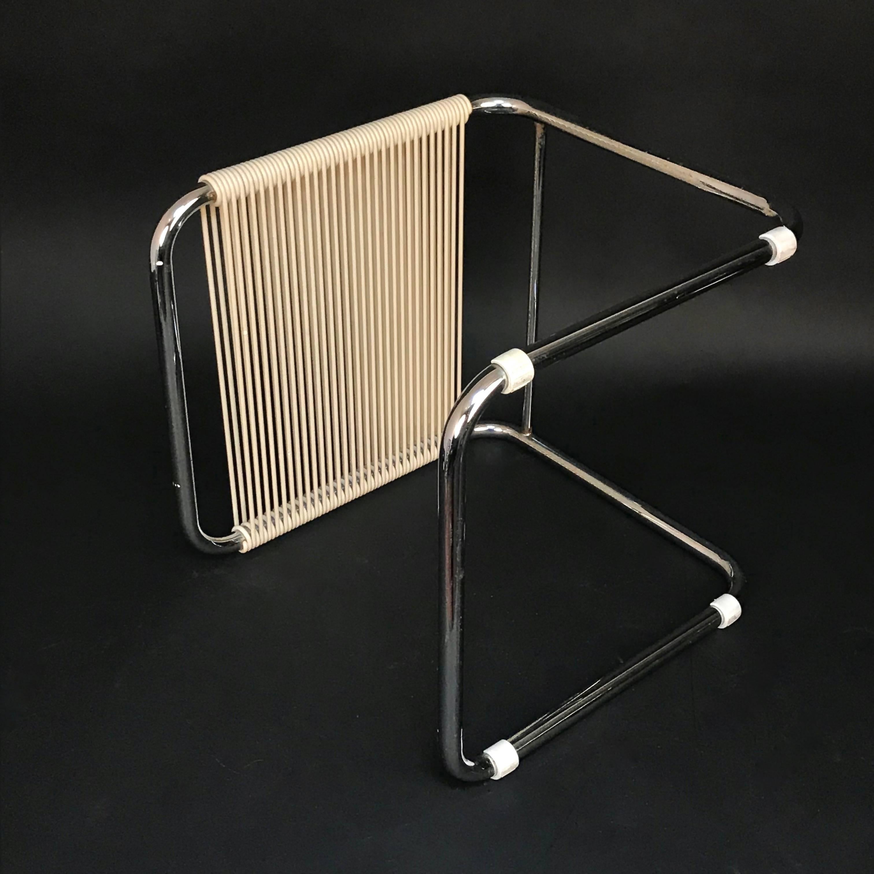 Andre Dupre Bauhaus Chromed Tubular Steel and White Plastic Stool, Knoll 1960s In Good Condition In Roma, IT