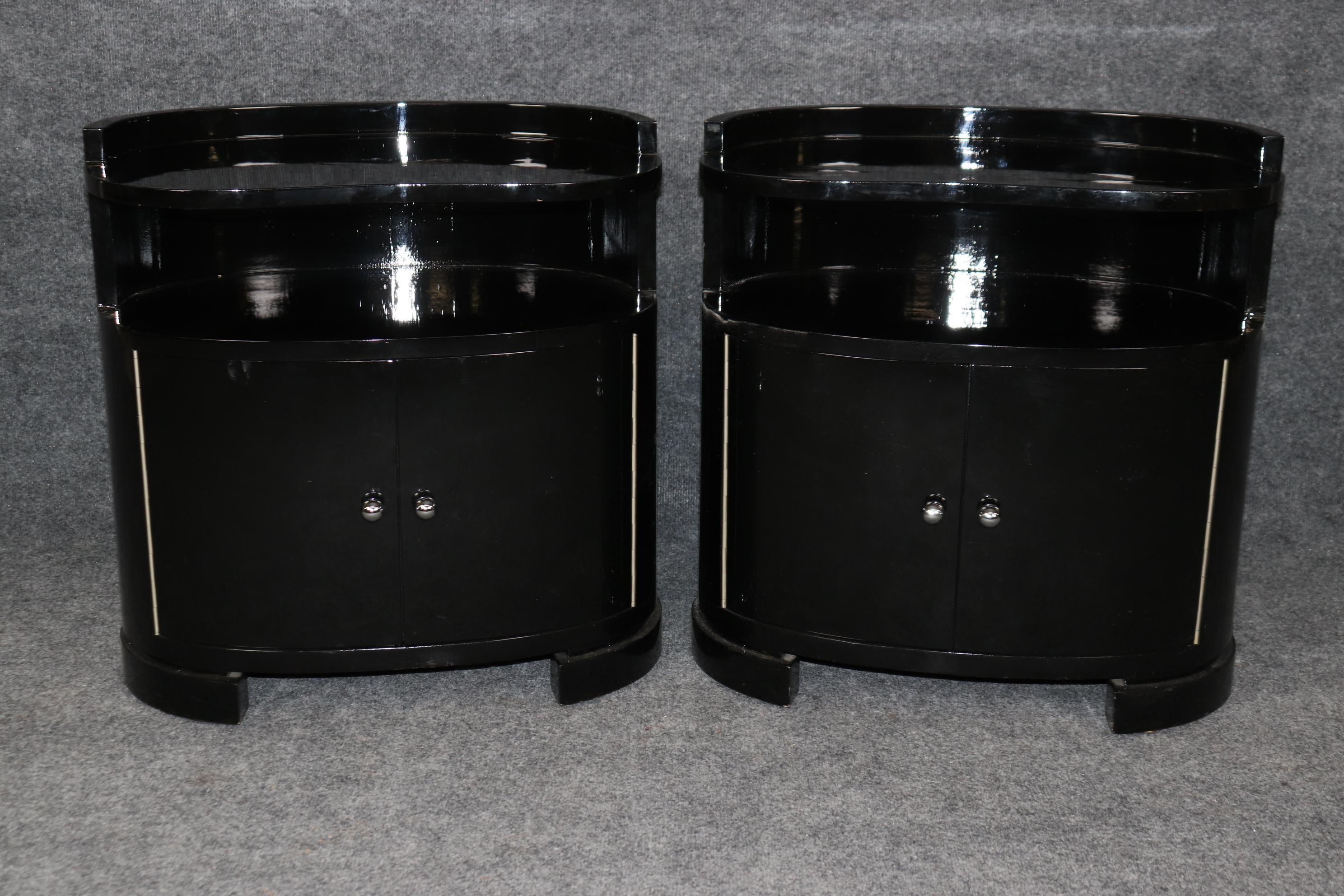Mid-20th Century Andre Frechet Ebonized French Art Deco Black Lacquer Nightstands 1930 For Sale