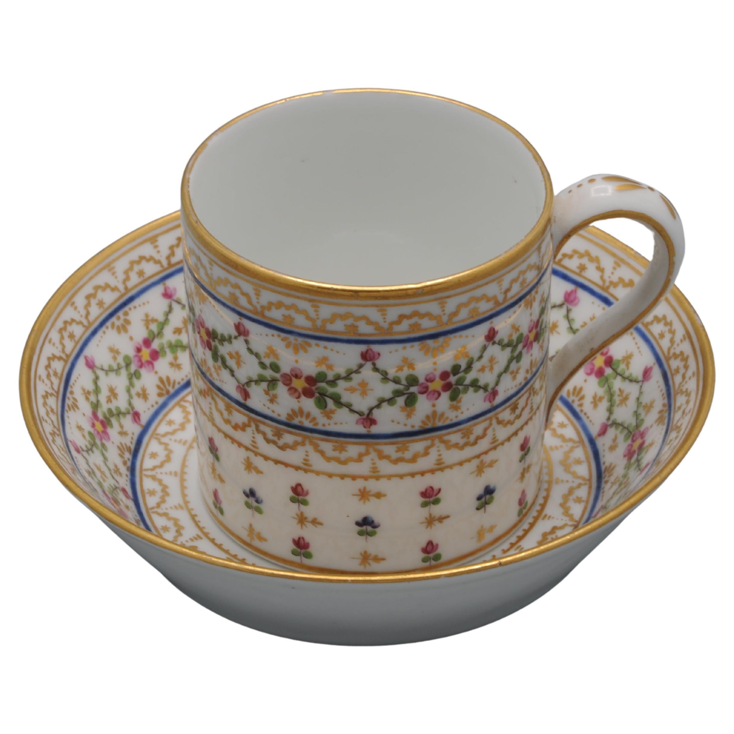 André Leboeuf, Manufacture à la Reine' - Cup and saucer 'Litron', late 18th For Sale