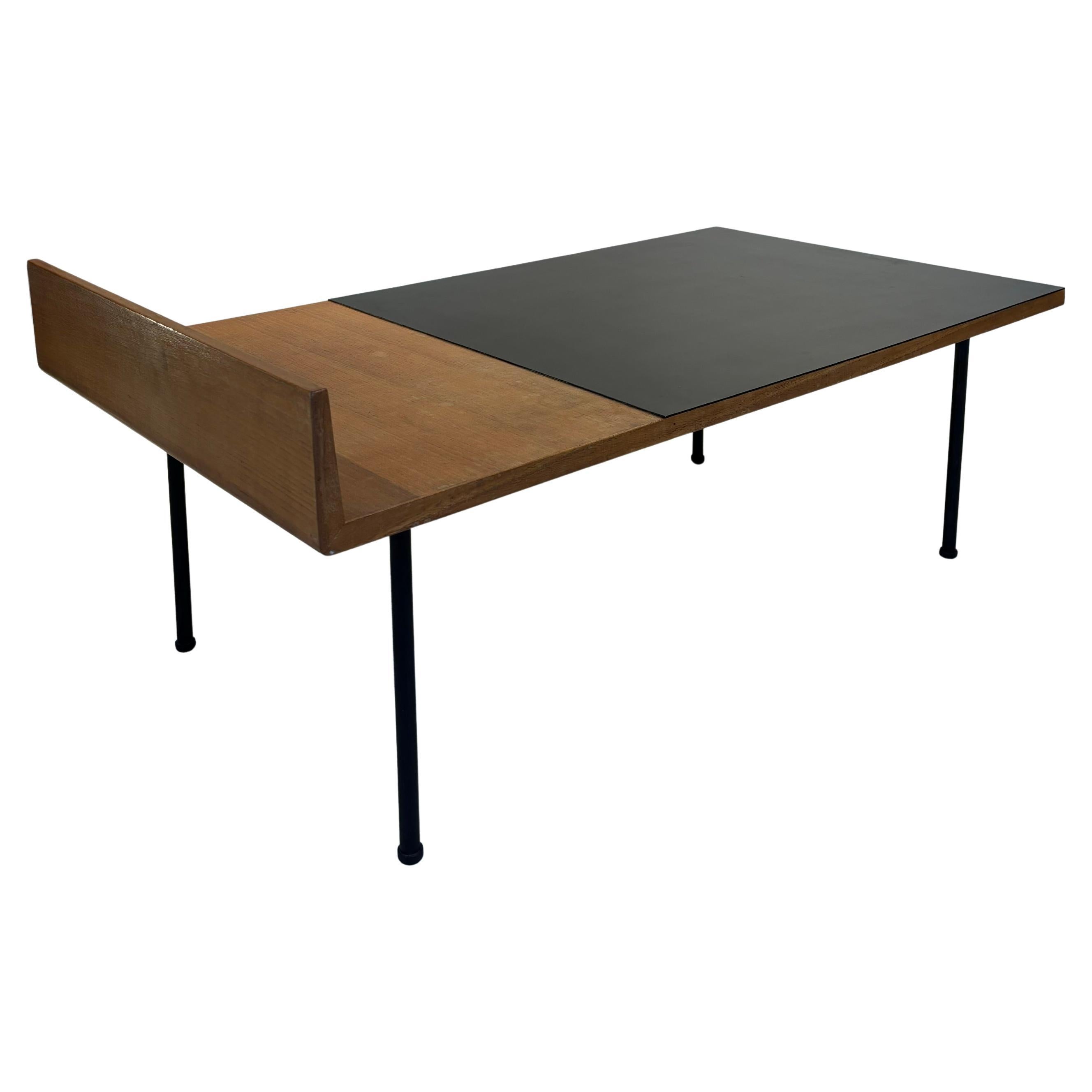 Table basse André Monpoix en vente
