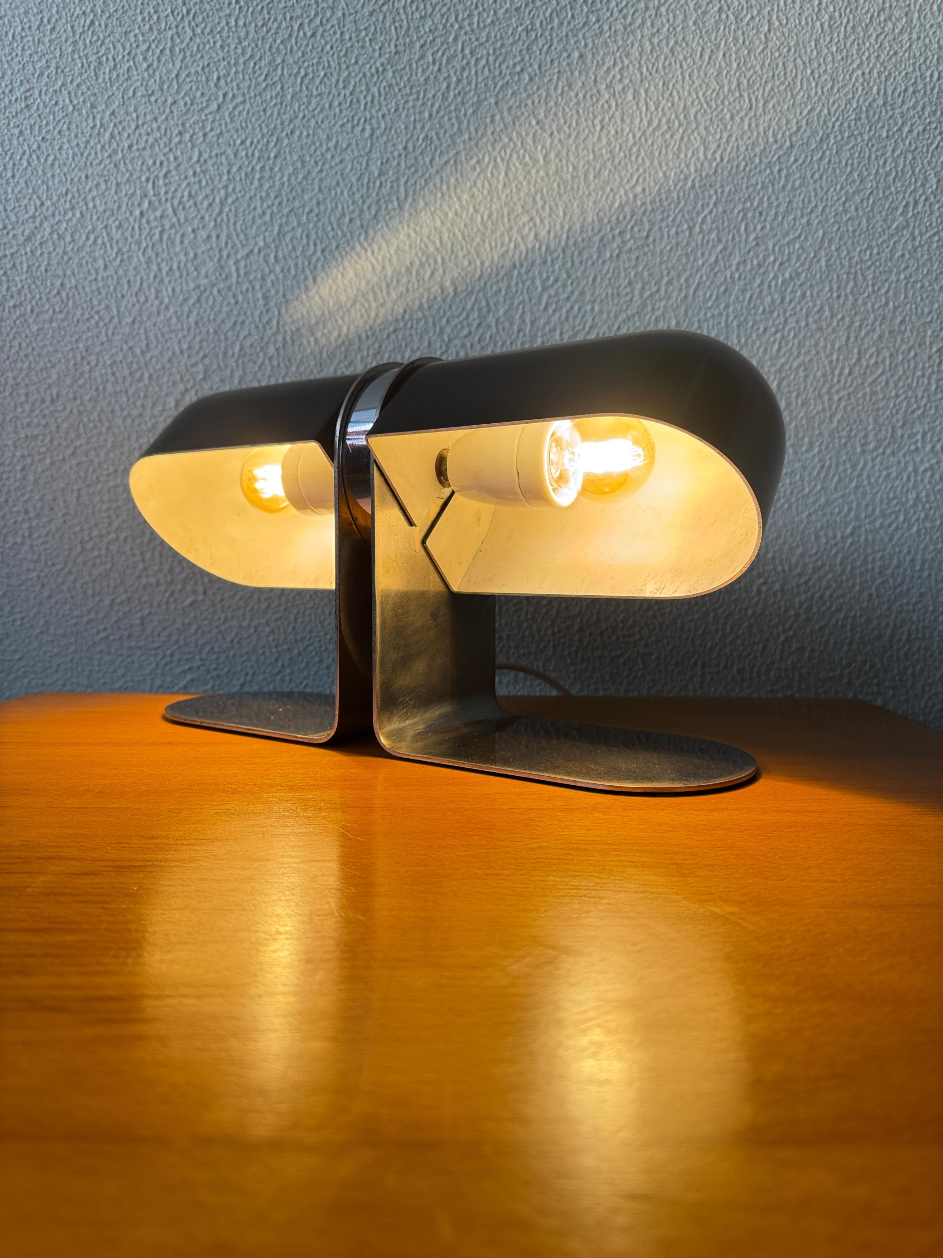 André Ricard Lampe de table moderne espagnole à double abat-jour noir pour Metalarte, 1970 en vente 2
