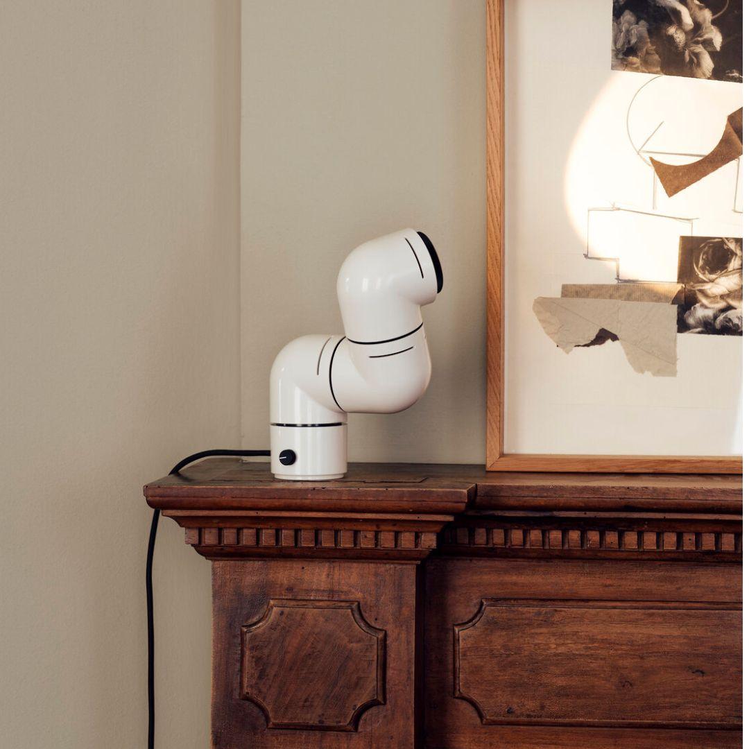Espagnol Andre Ricard Tatu, lampe de bureau LED blanche ABS pour Santa & Cole en vente