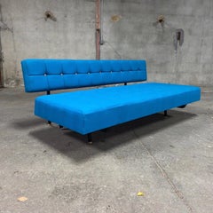 Canapé-lit Airborne d'André Simard:: 1955