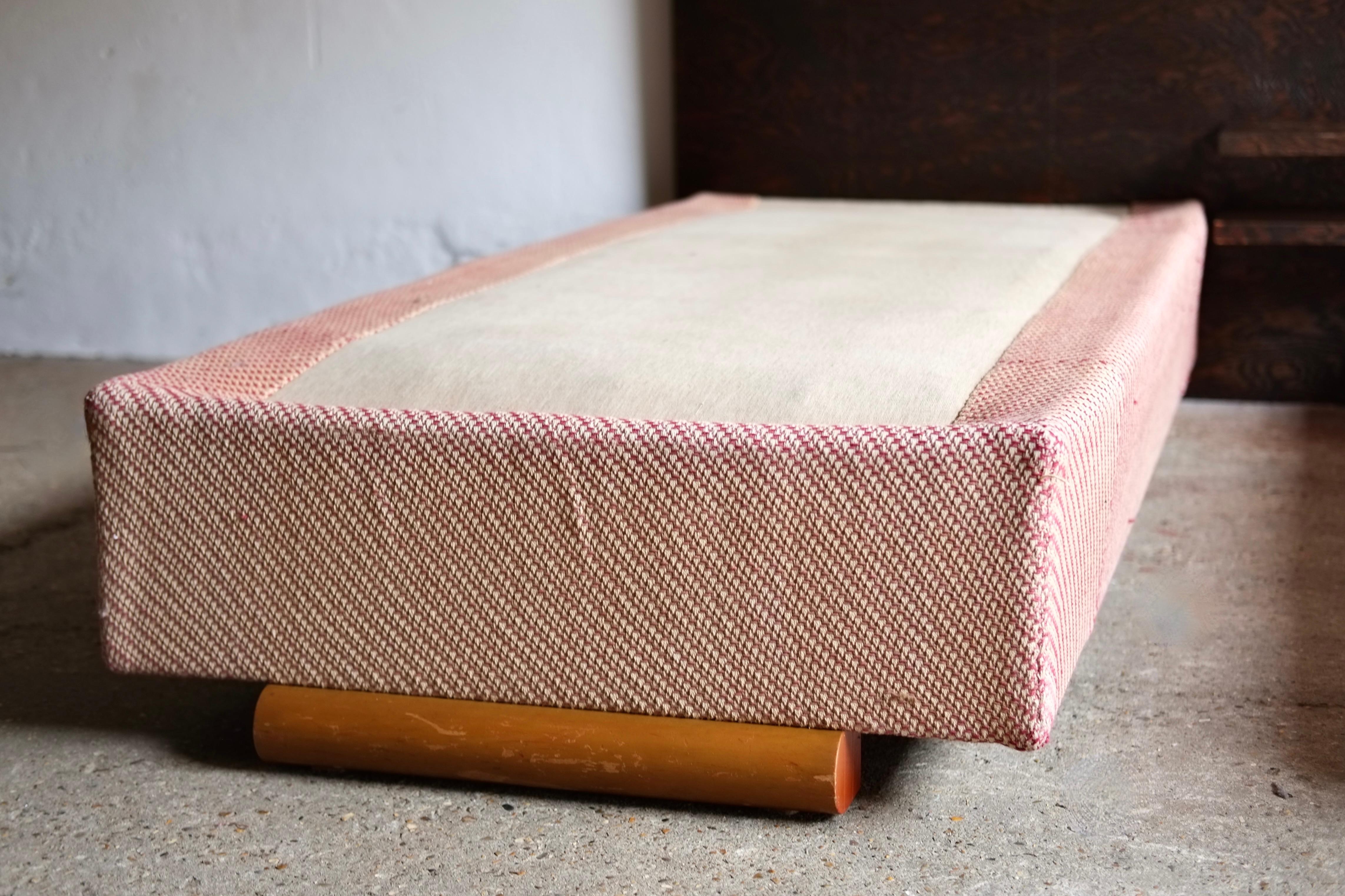 André Sornay Bed 7