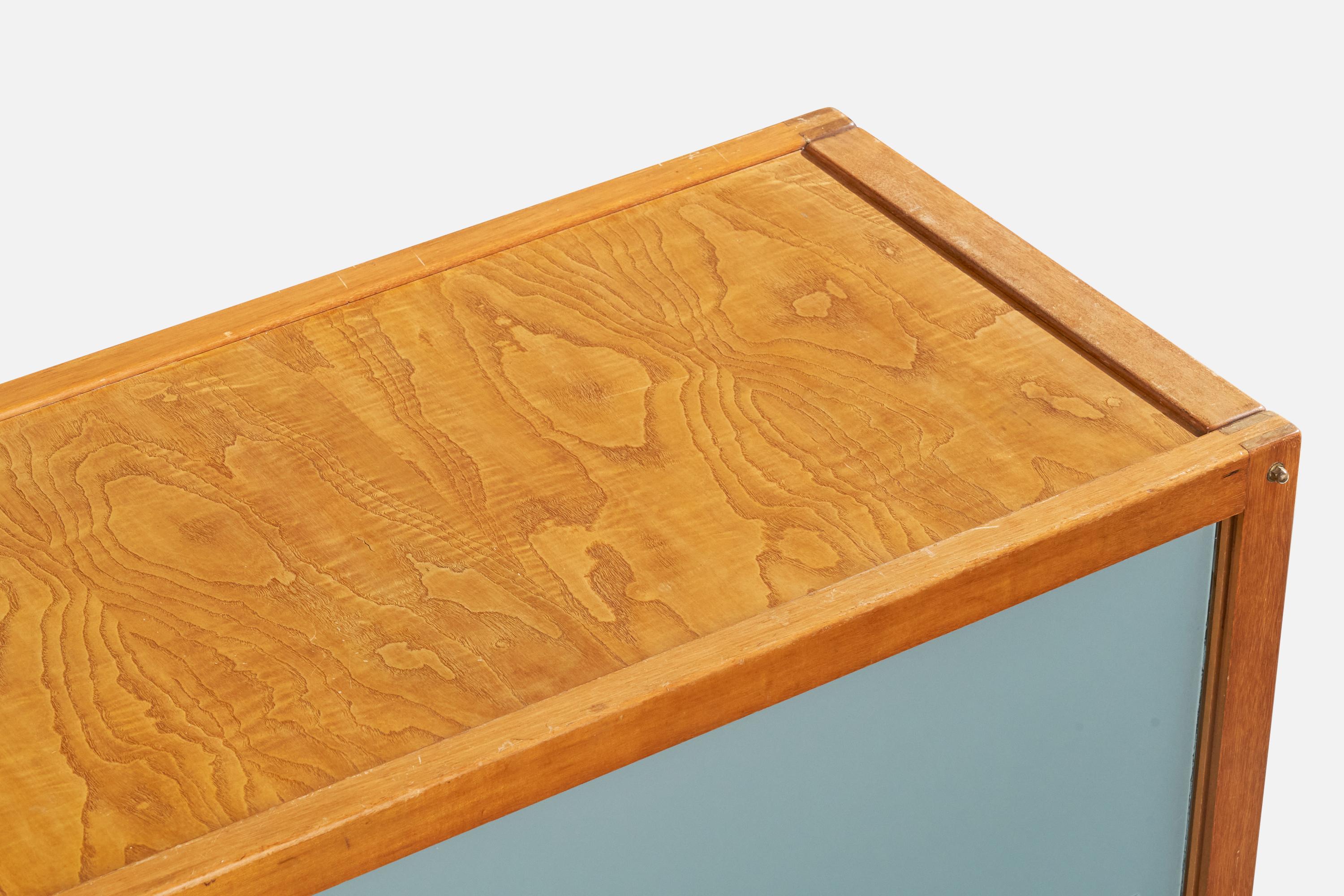 André Sornay, Cabinet, Walnut, Glass, France, 1960s For Sale 5