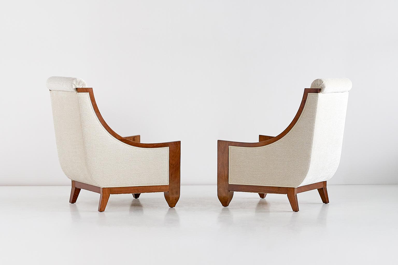 André Sornay Pair of Art Deco Armchairs in Walnut, France, Late 1920s 1