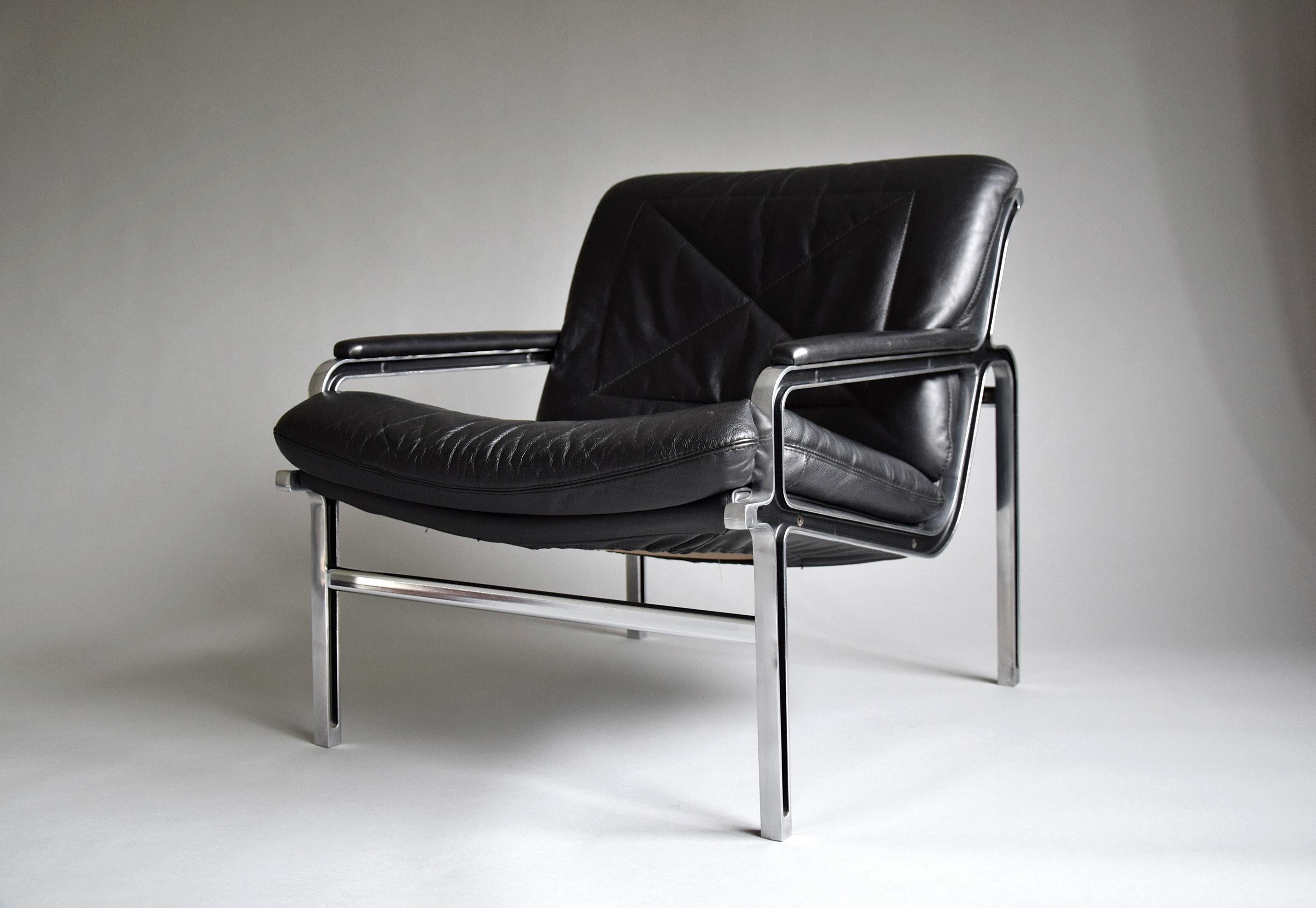 Andre VandenBeuck Mid-Century Modern Aluline Black Leather Lounge Chair For Sale 3