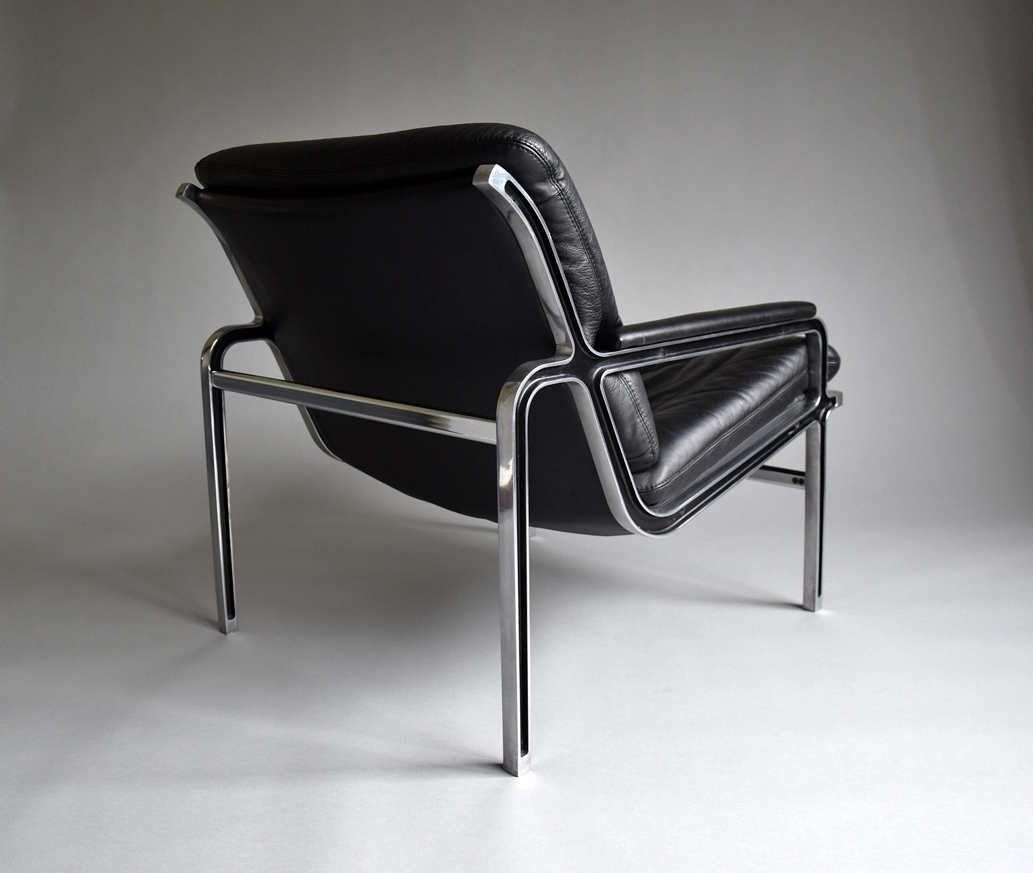 Andre VandenBeuck Mid-Century Modern Aluline Black Leather Lounge Chair For  Sale at 1stDibs