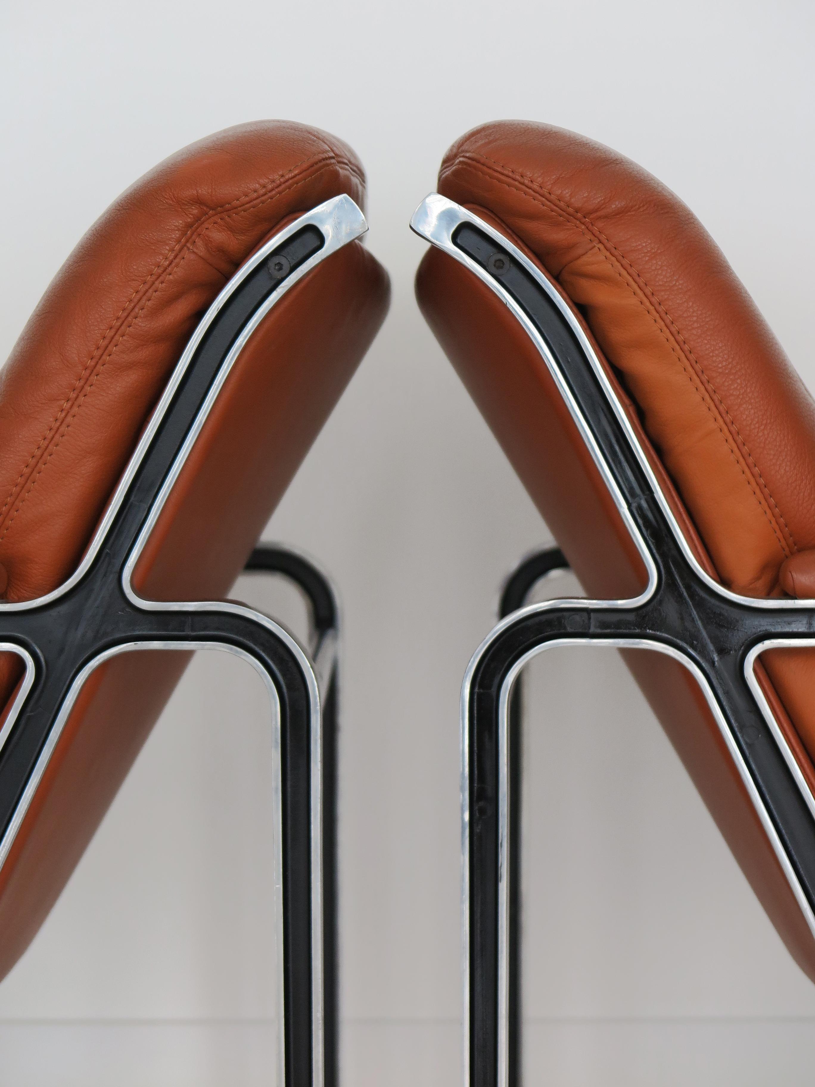 Andre Vandenbeuck Aluline Armchairs for Strassle International Switzerland 1960s For Sale 3