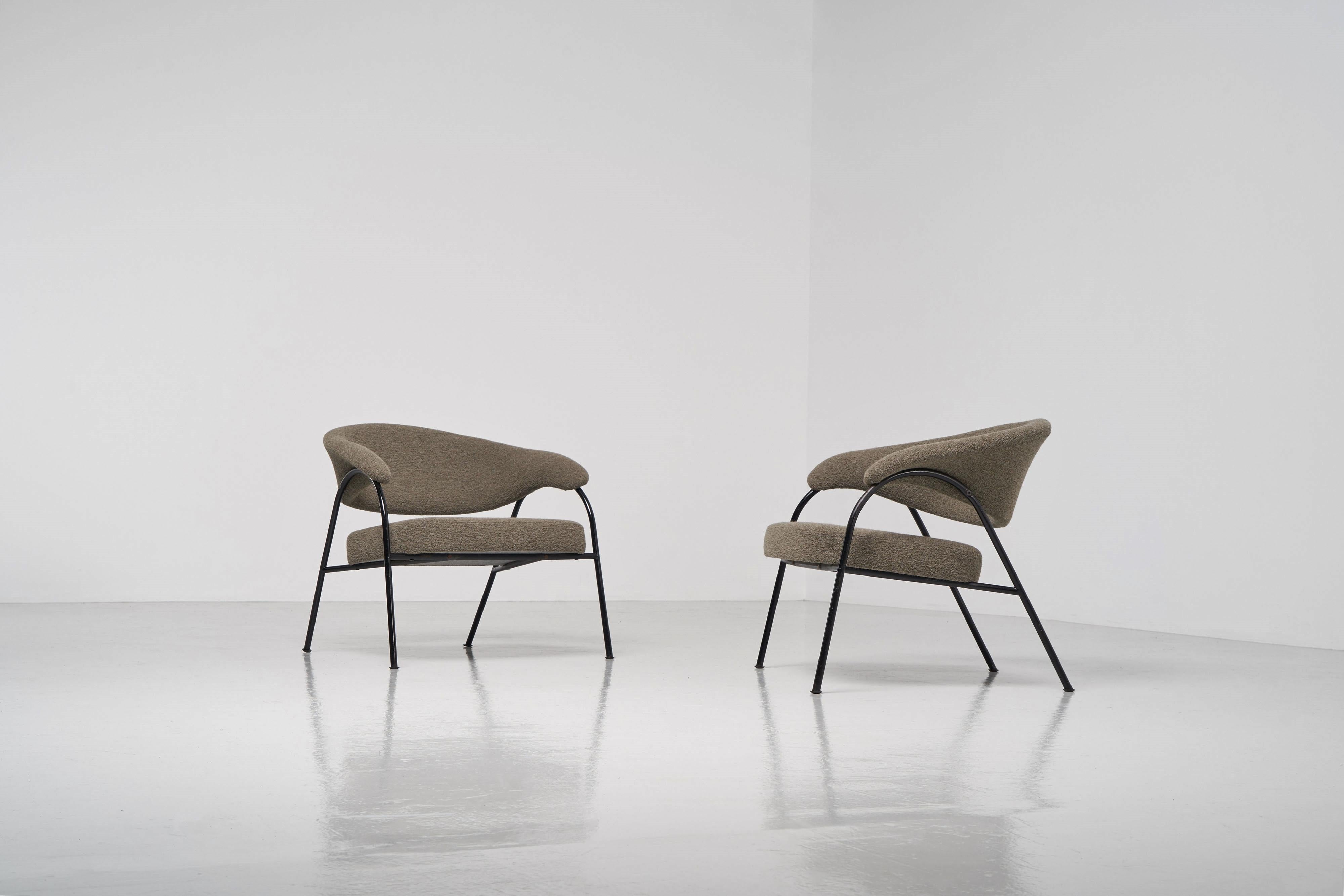 Mid-Century Modern Andre Vandenbeuck Arco lounge chairs Arflex Italy 1955