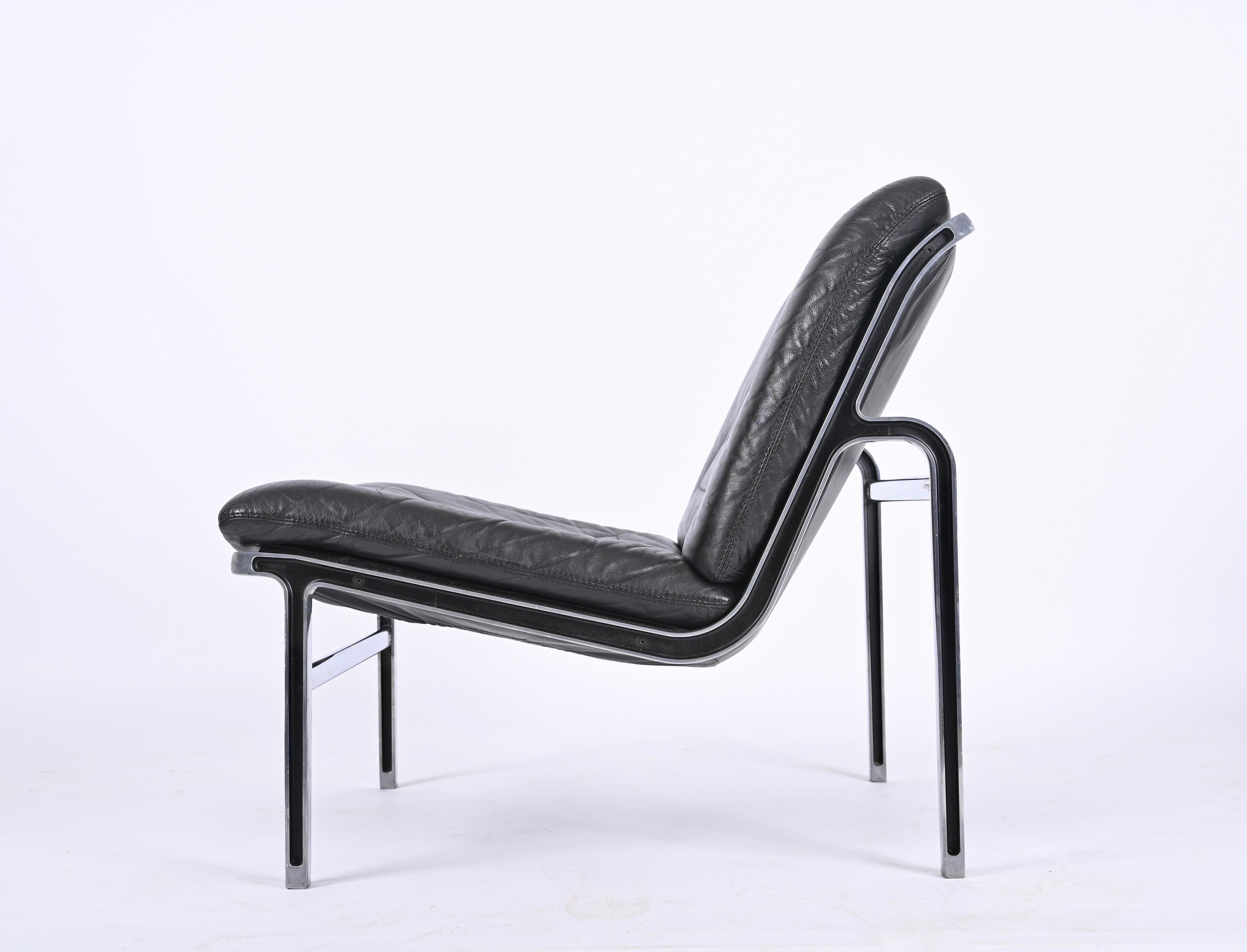 Andre Vandenbeuck Pair of 'Aluline' Chairs in Black Leather and Steel, 1960s For Sale 4