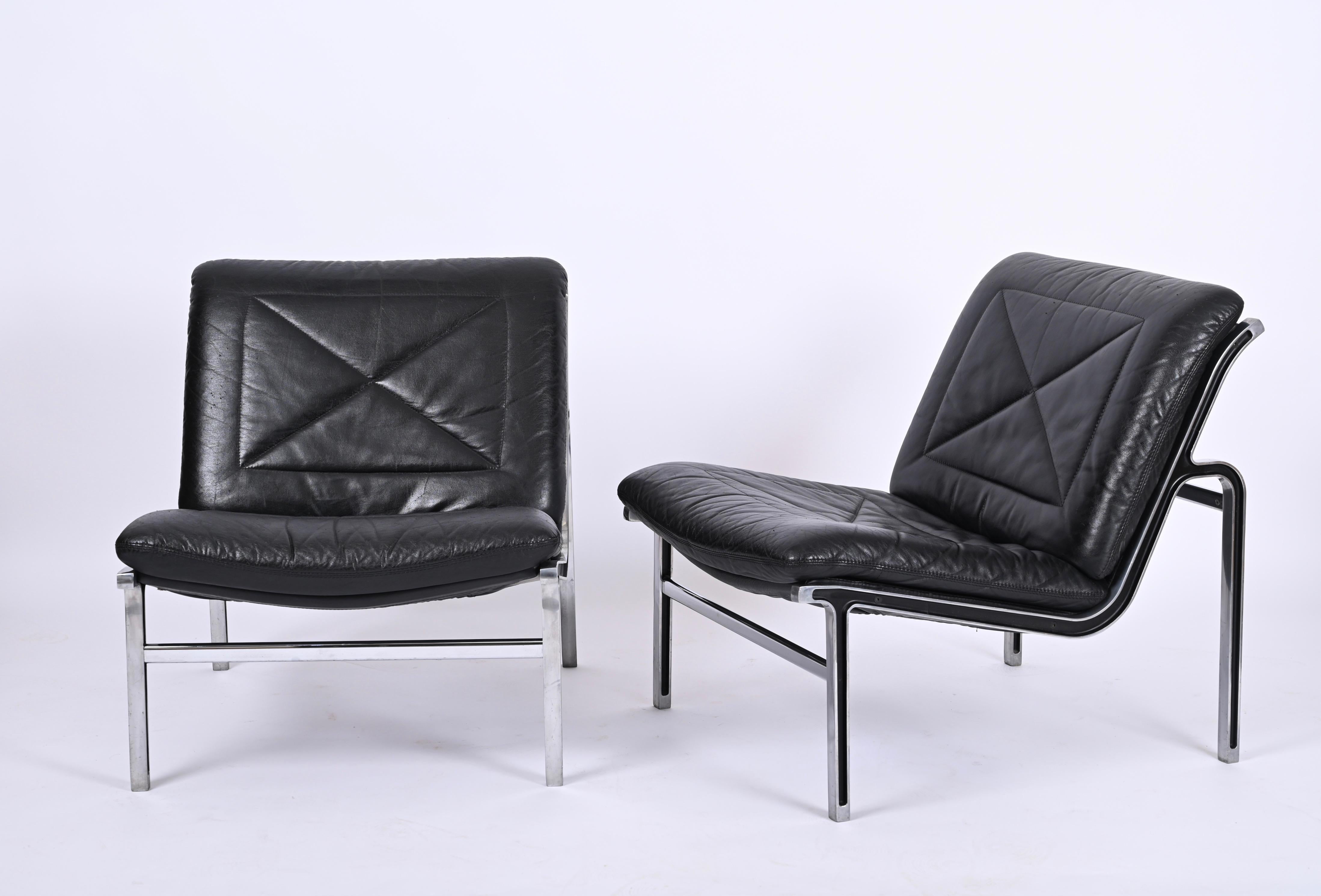 Andre Vandenbeuck Pair of 'Aluline' Chairs in Black Leather and Steel, 1960s For Sale 8