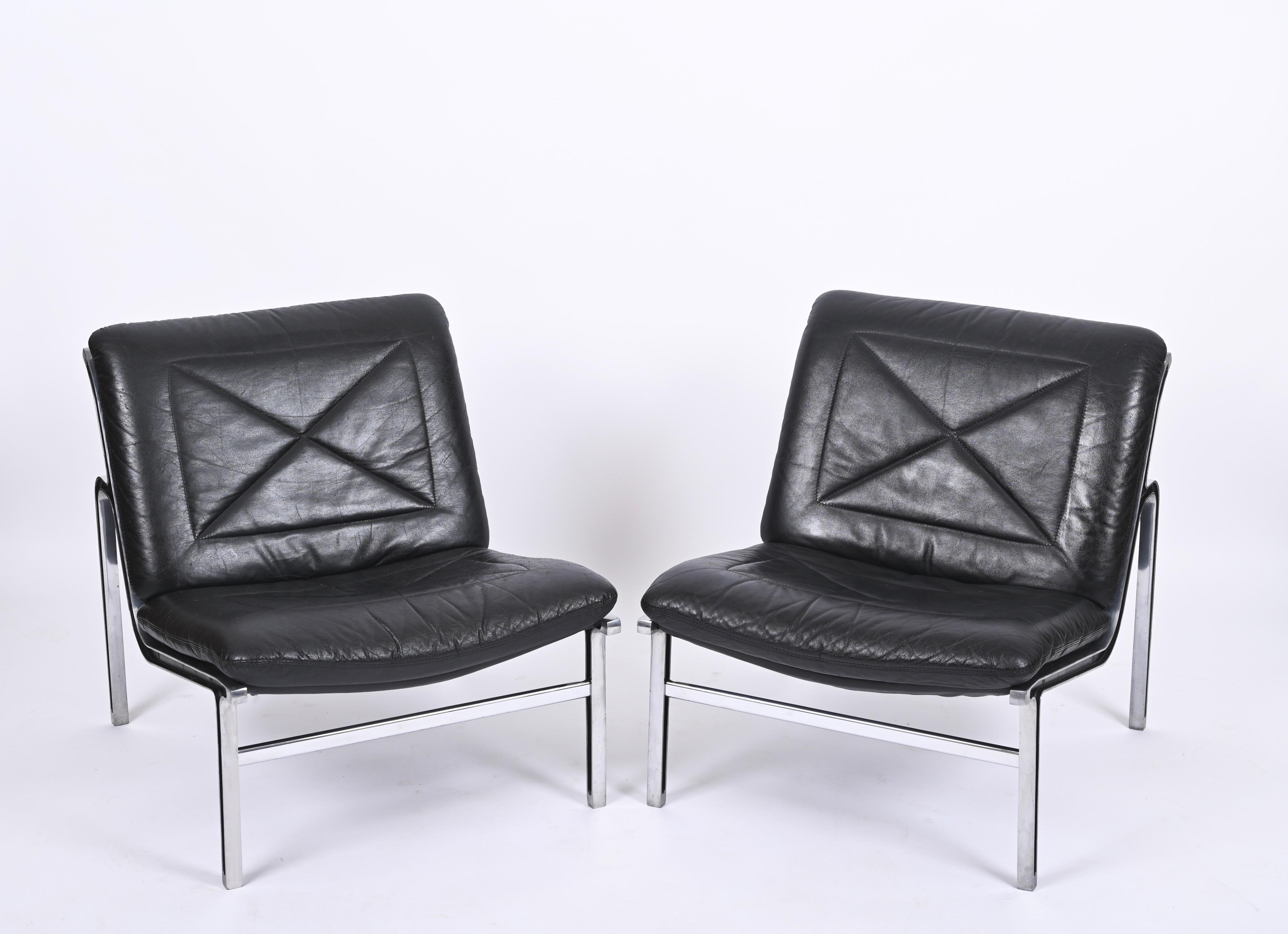Lacquered Andre Vandenbeuck Pair of 'Aluline' Chairs in Black Leather and Steel, 1960s For Sale