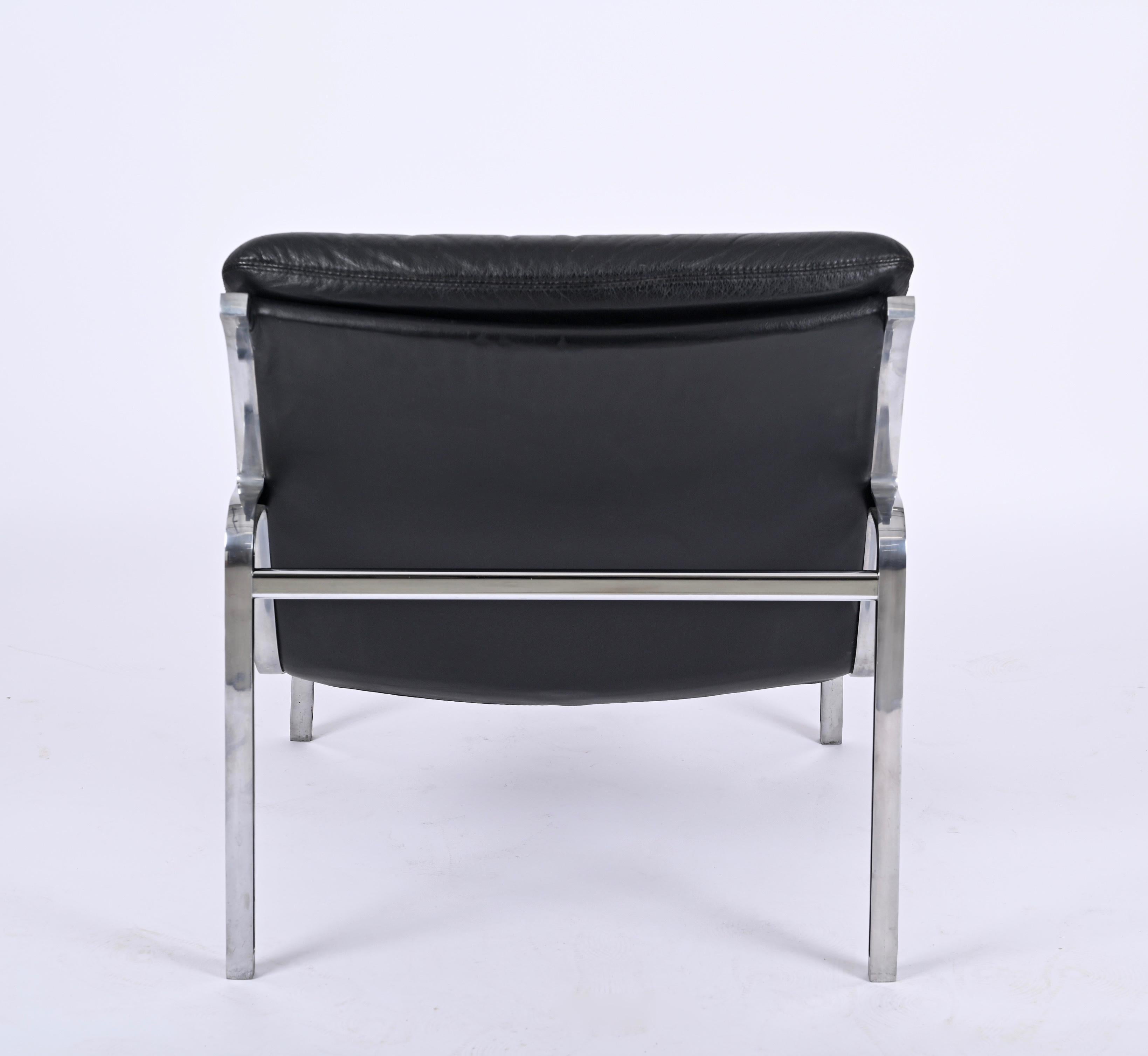 Andre Vandenbeuck Pair of 'Aluline' Lounge Chairs in Black Leather, Swiss, 1960s For Sale 4