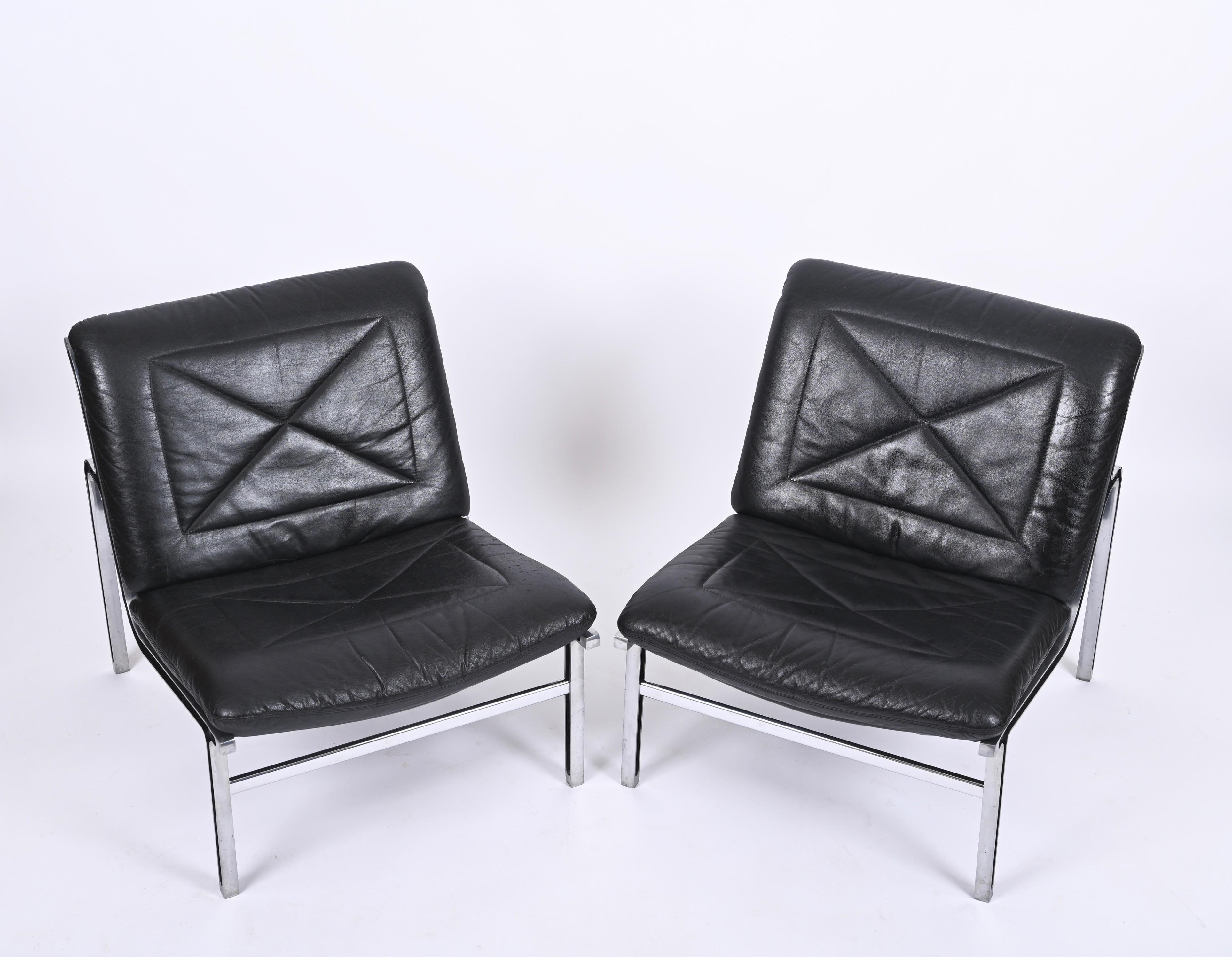 Andre Vandenbeuck Pair of 'Aluline' Lounge Chairs in Black Leather, Swiss, 1960s For Sale 9