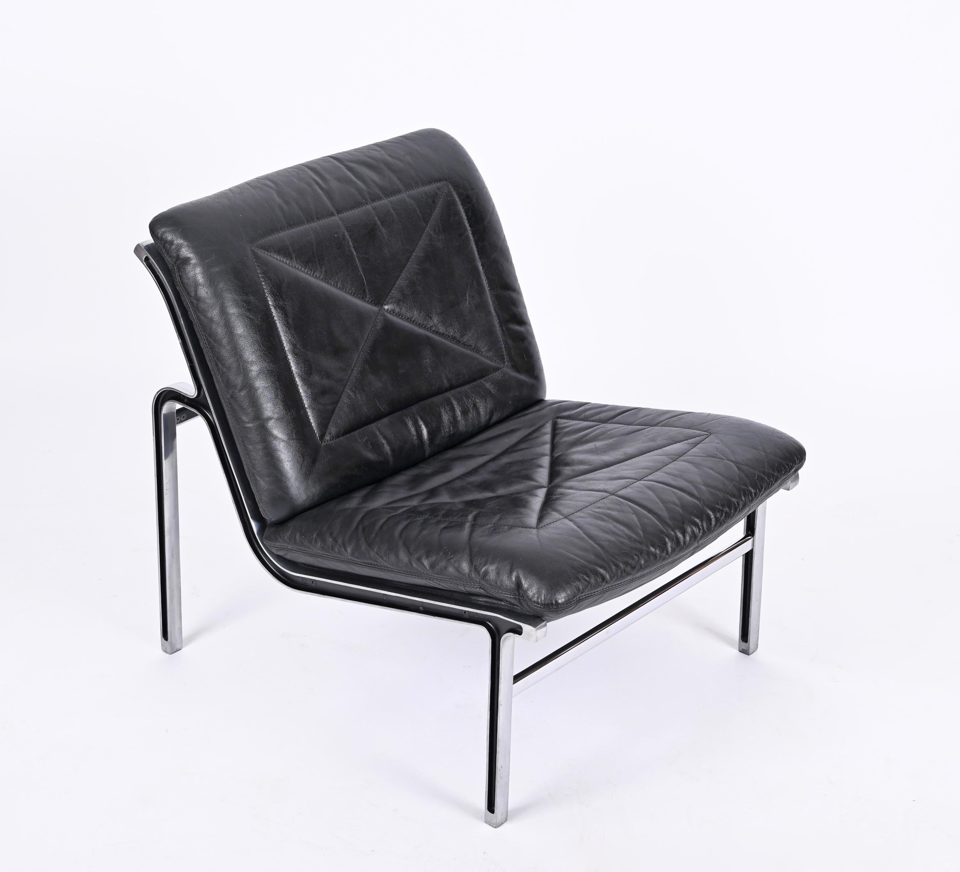 Mid-Century Modern Andre Vandenbeuck Pair of 'Aluline' Lounge Chairs in Black Leather, Swiss, 1960s For Sale