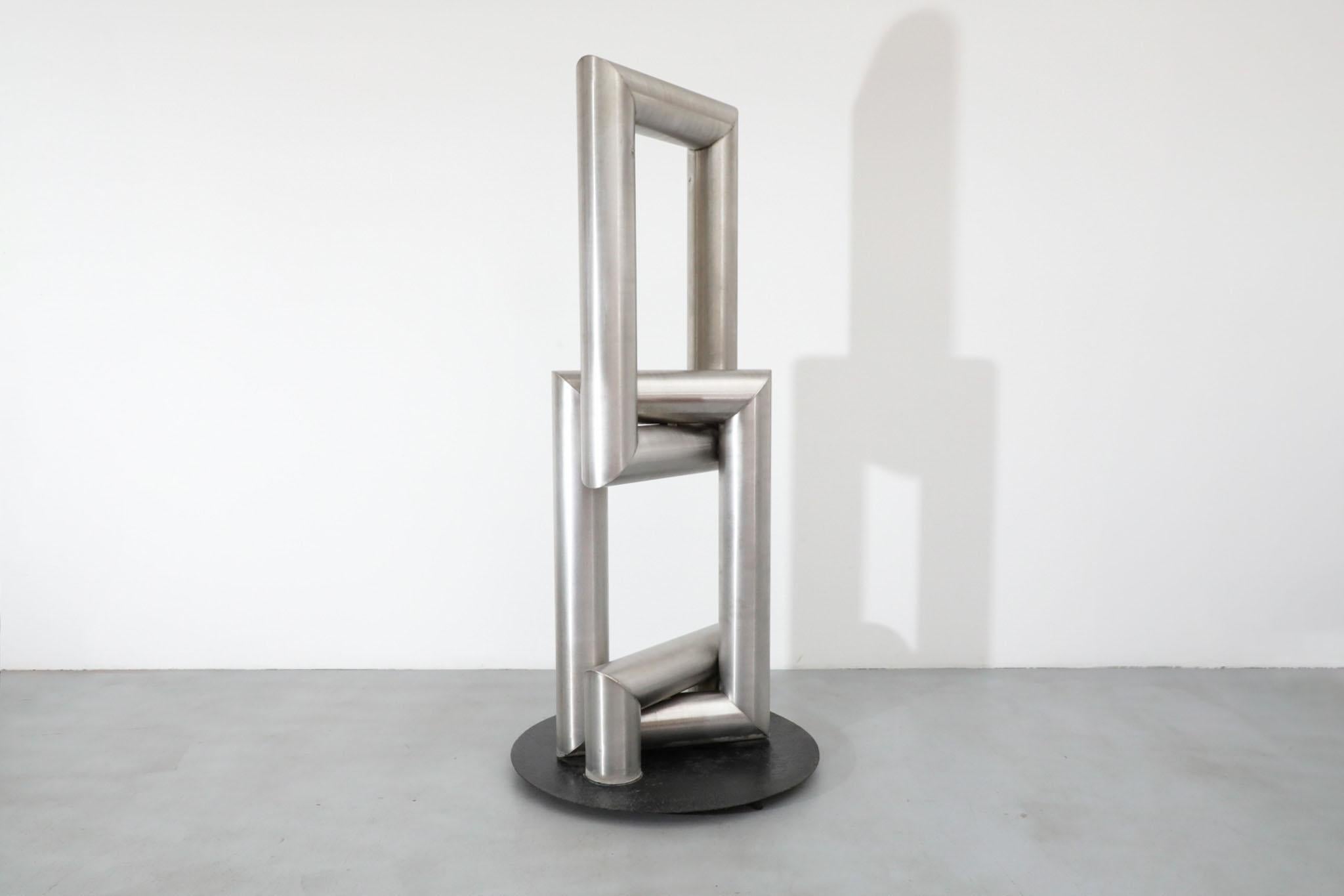 Große Skulptur aus gebürstetem Stahl, Andre Volten zugeschrieben, 1980er Jahre, Niederlande im Zustand „Gut“ im Angebot in Los Angeles, CA