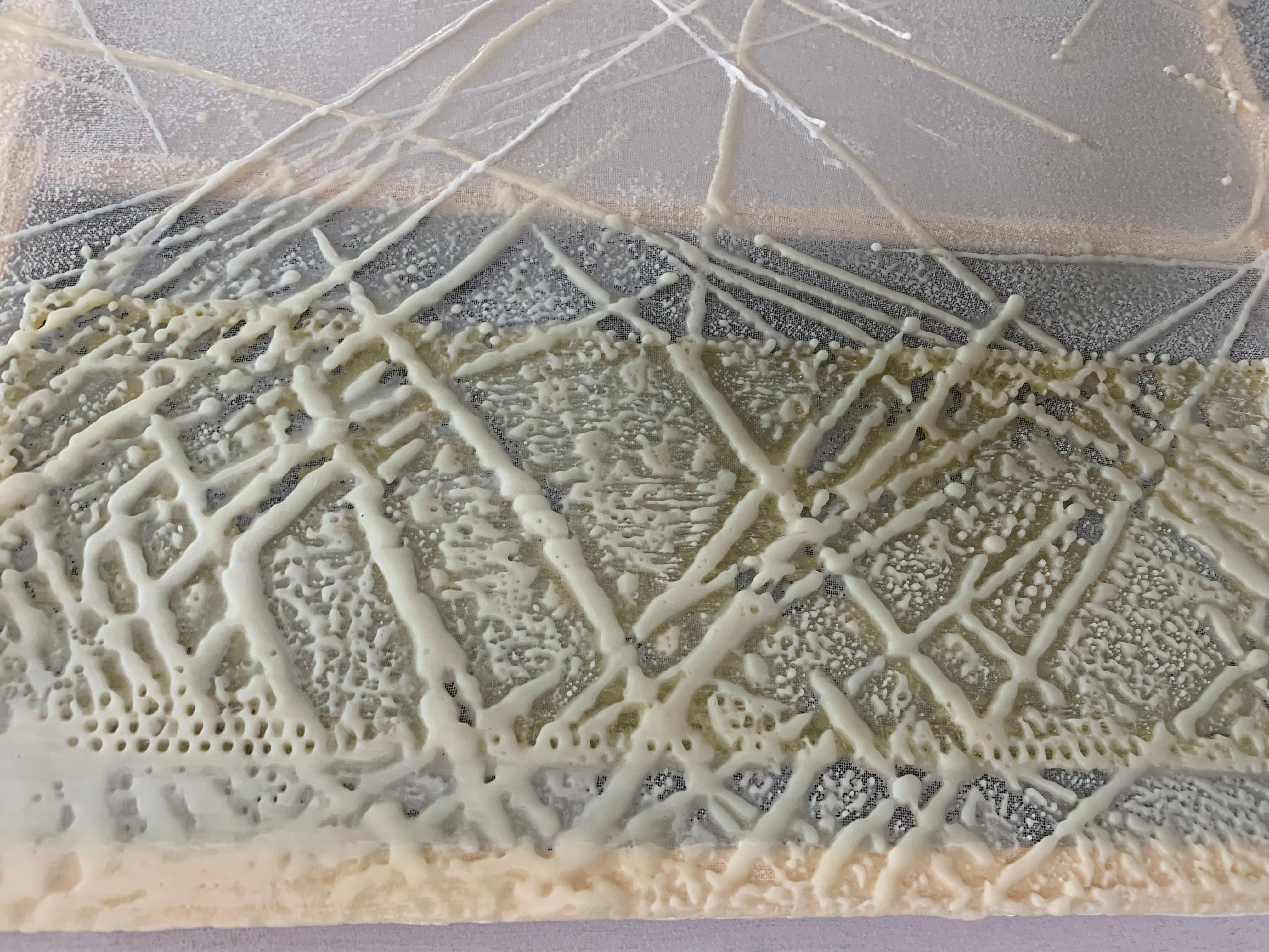Andrea Bonfils - Beehive Black, Painting 2021 For Sale 1