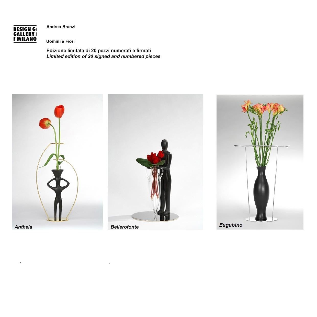 Andrea BRANZI (né en 1938)
Vase Bellerofonte, 2006
Edition Design Gallery Milano de 20 exemplaires, épuisée
Vase de la collection Uomini e Fiori, personnage en « buccherro » (fine terre cuite vernisée noire à la façon des étrusques), sur une base en