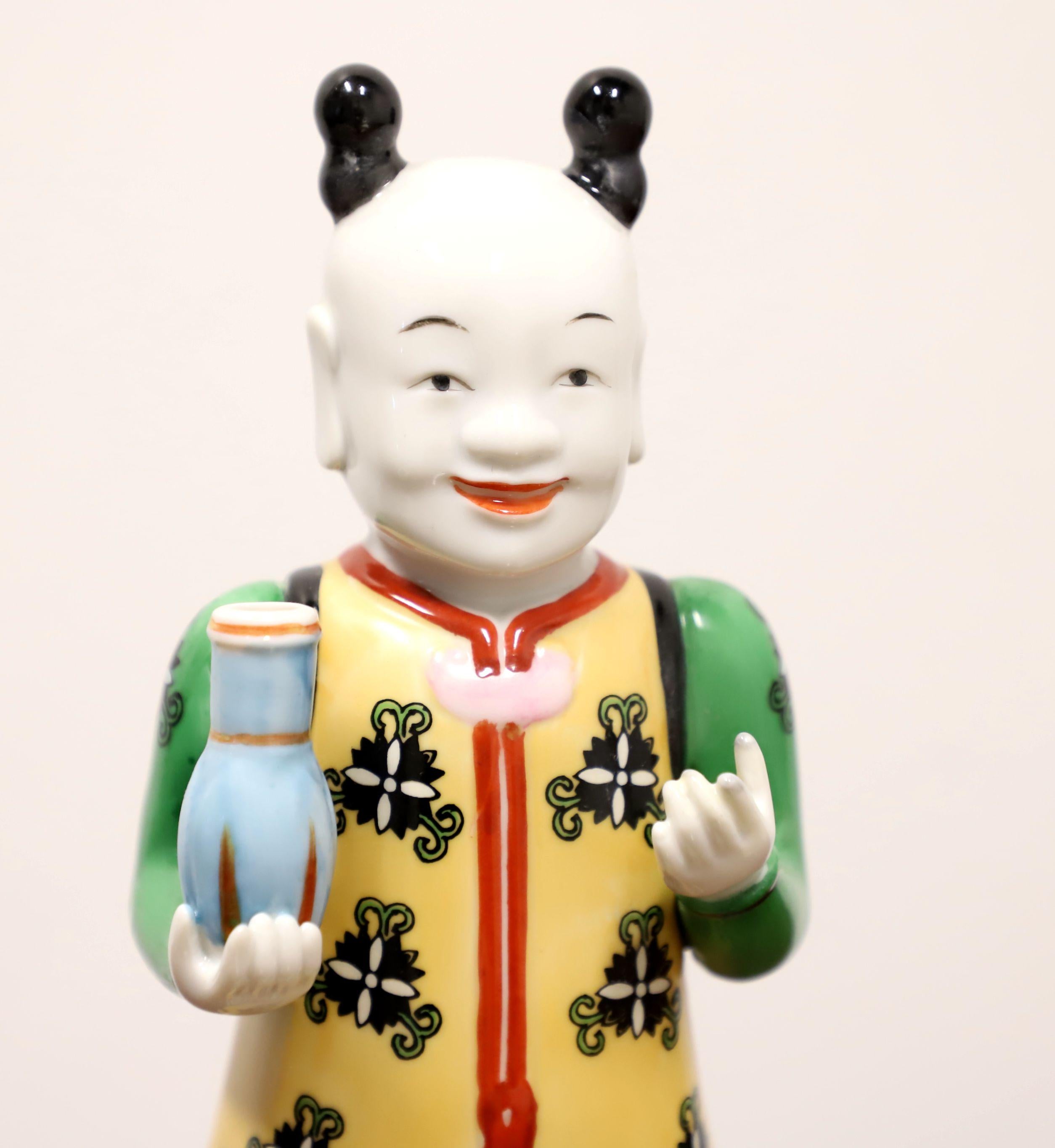 ANDREA by SADEK Porcelain Chinese Figurines - Male & Female - Pair In Good Condition For Sale In Charlotte, NC
