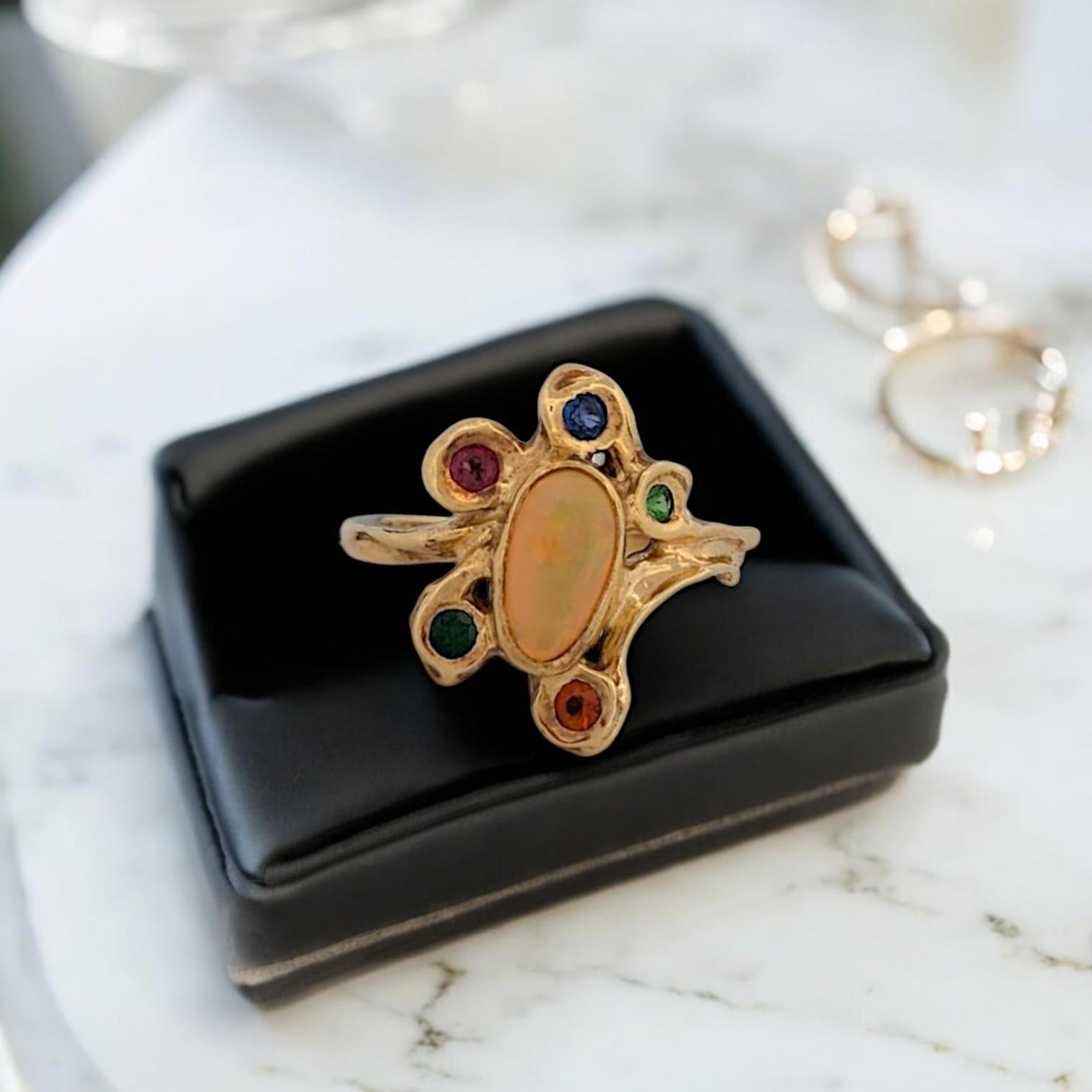 Modern Andrea  Custom 18k Yellow Gold Ring by Jeweler Barb Evans, Unique Gemstone Ring For Sale