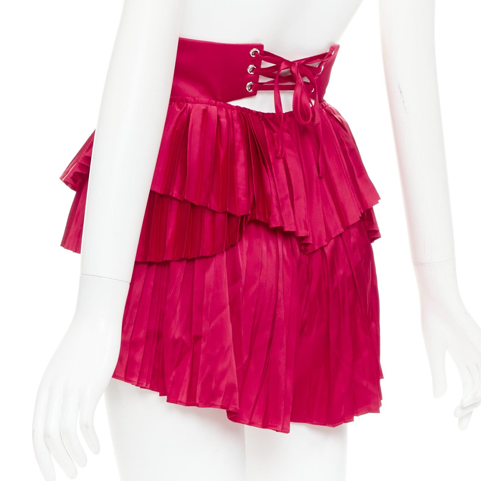 De las mujeres ANDREA IYAMAH Hibi Pantalón corto plisado de satén rojo con lazada y corsé XS en venta