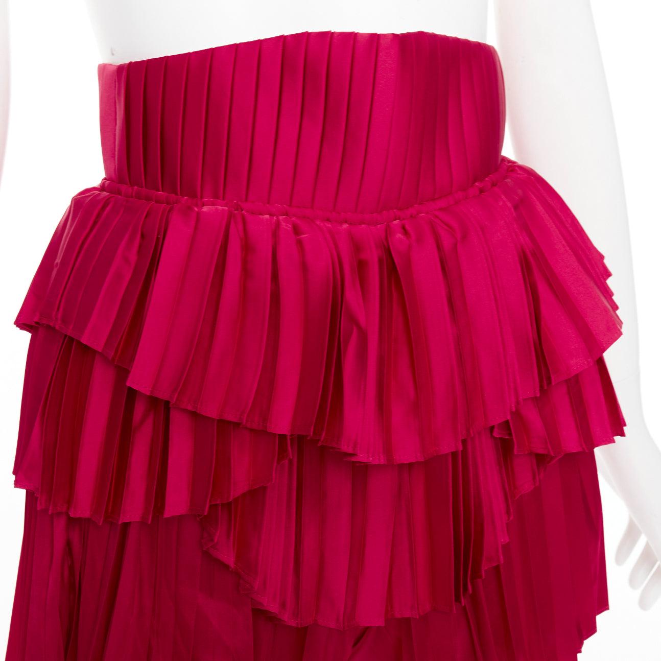 ANDREA IYAMAH Hibi Pantalón corto plisado de satén rojo con lazada y corsé XS en venta 2