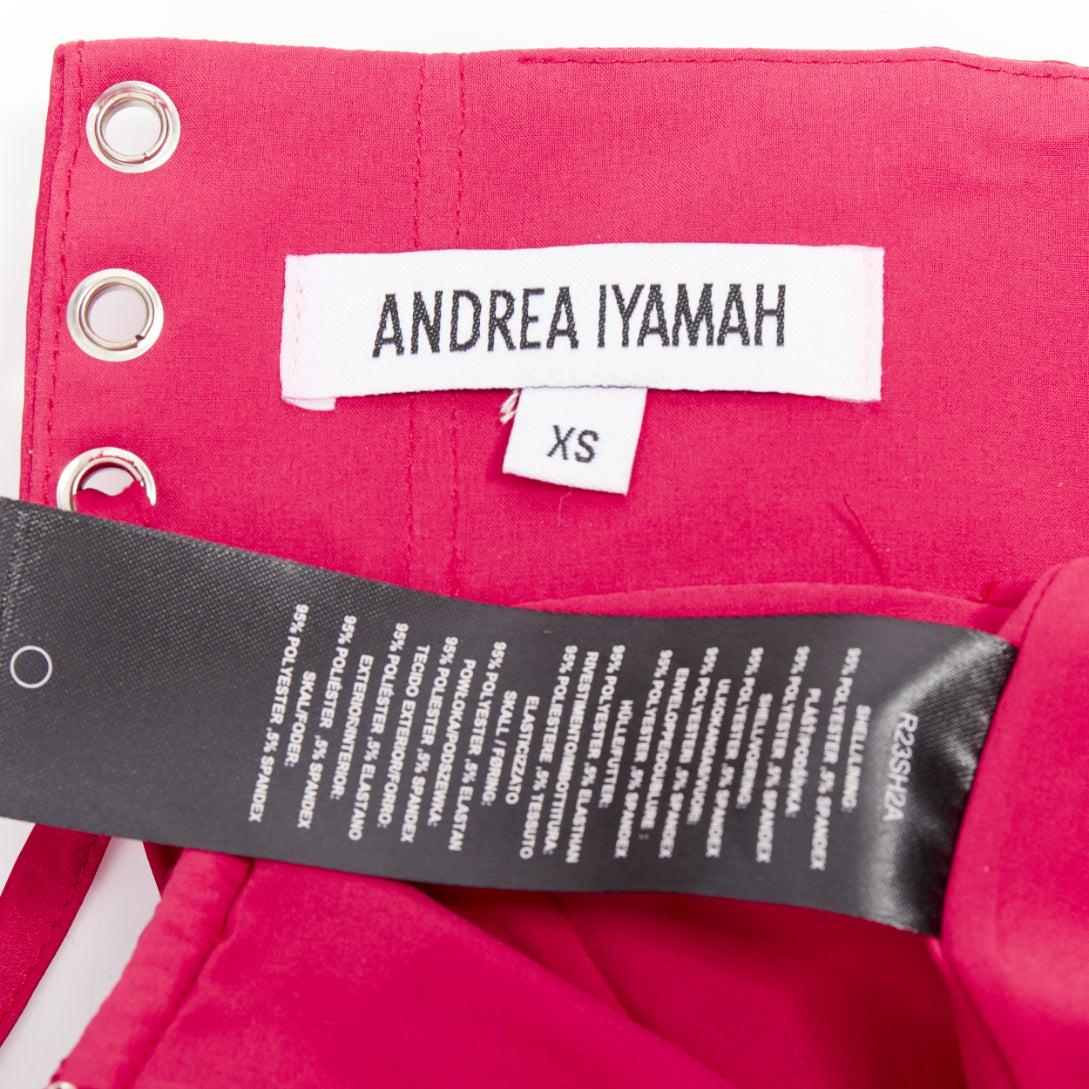 ANDREA IYAMAH Hibi Pantalón corto plisado de satén rojo con lazada y corsé XS en venta 3